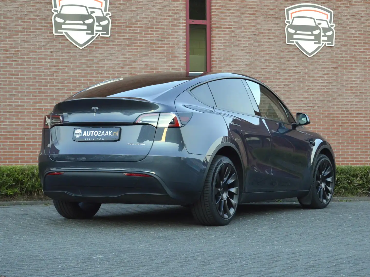Tesla Model Y Long Range AWD | Trekhaak | Winterbandenset Gris - 2