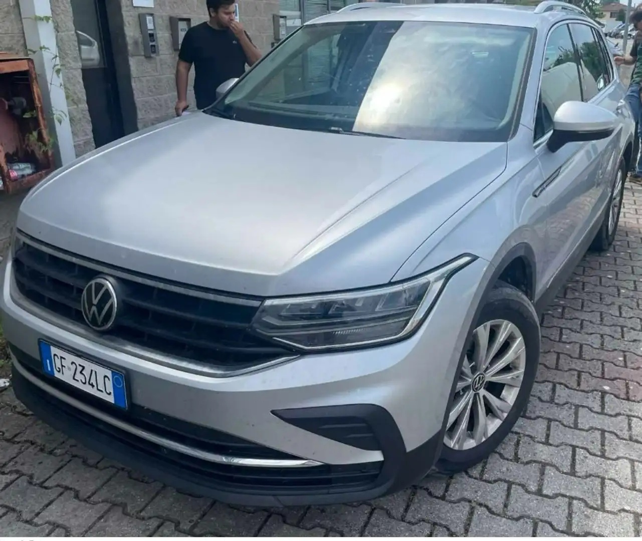 Volkswagen Tiguan Tiguan II 2021 2.0 tdi Life 150cv dsg Argento - 1