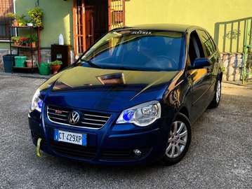 Polo 5p 1.4 tdi Sportline 80cv Neopatentati DISTRIBUZIONE EFFETTUATA