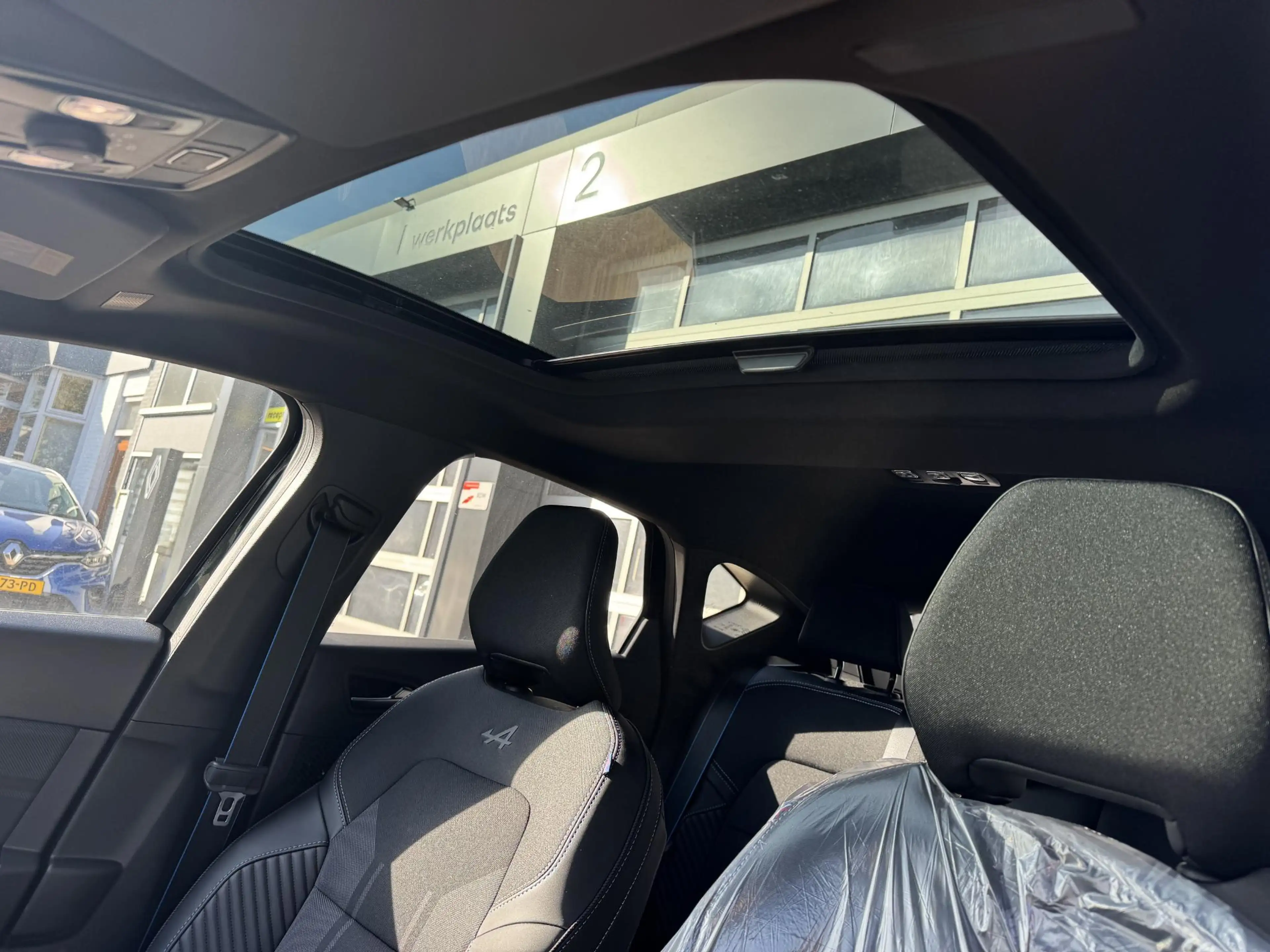 Renault Captur 1.8 E-Tech 160 Esprit Alpine+Pack Privilege&L/S!! — photo 13