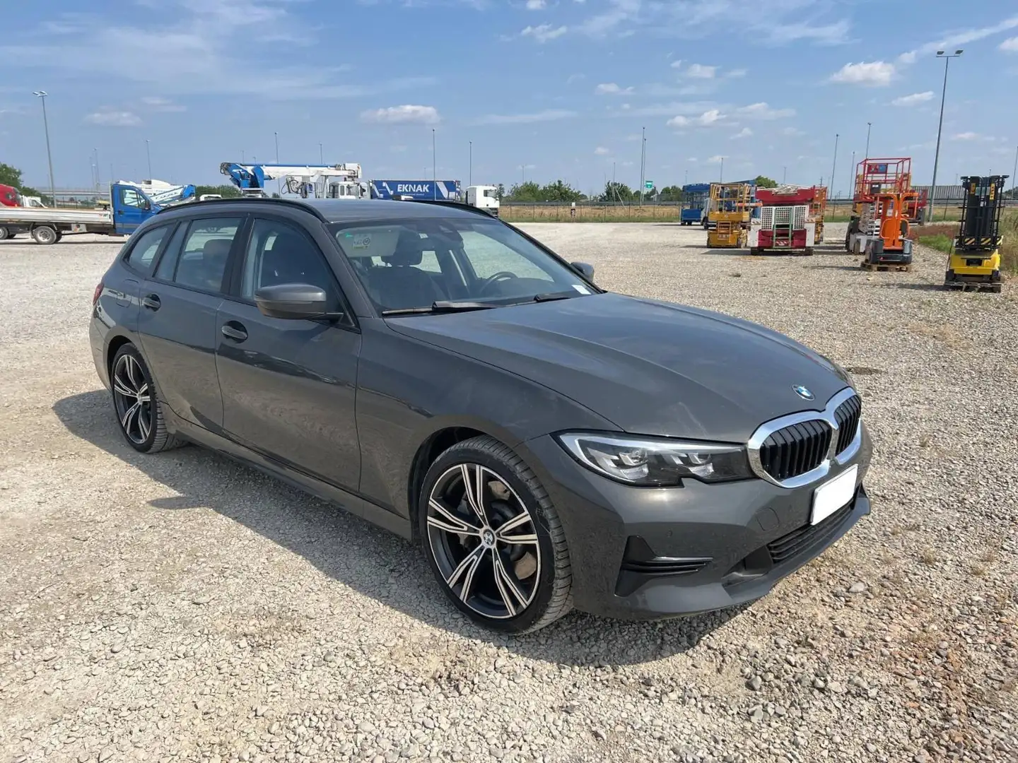 BMW 330 330d Touring xDrive Aut. Edition Luxury Line Purit Grau - 1