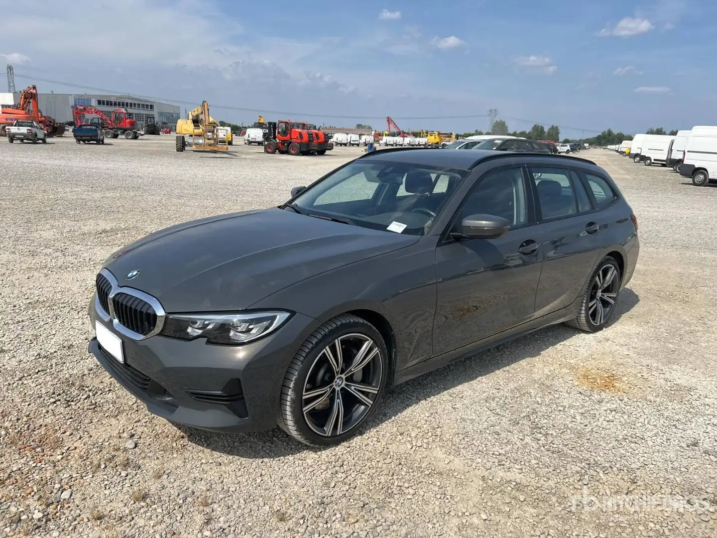 BMW 330 330d Touring xDrive Aut. Edition Luxury Line Purit Grau - 2