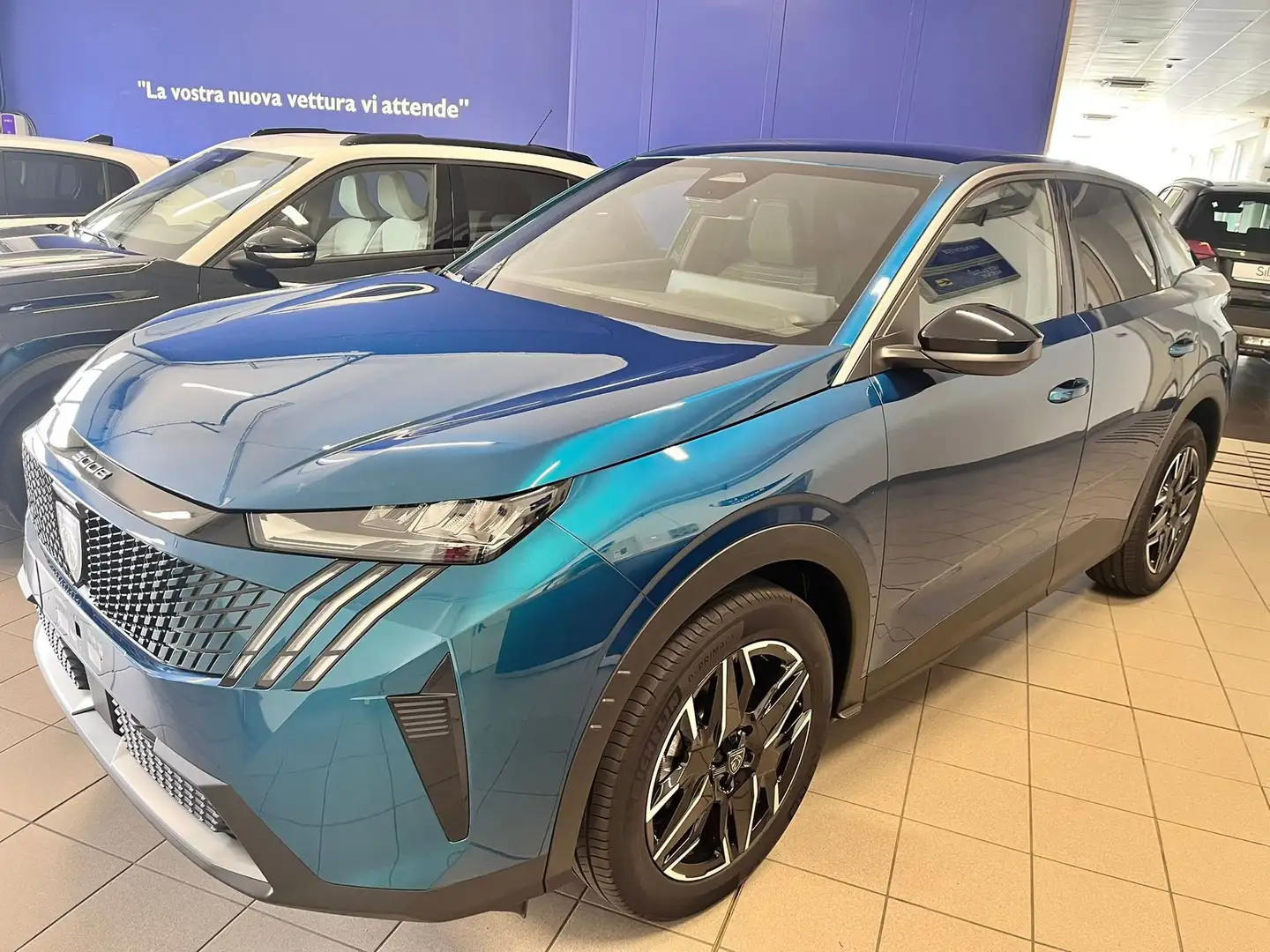 Peugeot 3008 3008 Hybrid 145 e-DCS6 Allure - 1