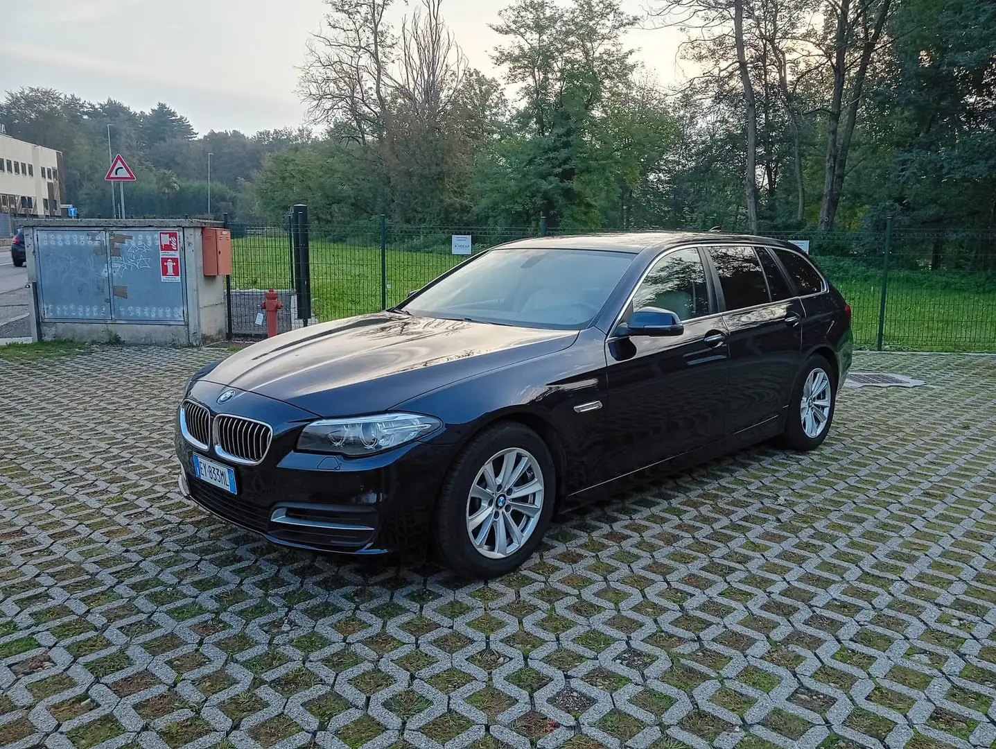 BMW 520 d F11 Touring Luxury 190cv Auto Blu/Azzurro - 1