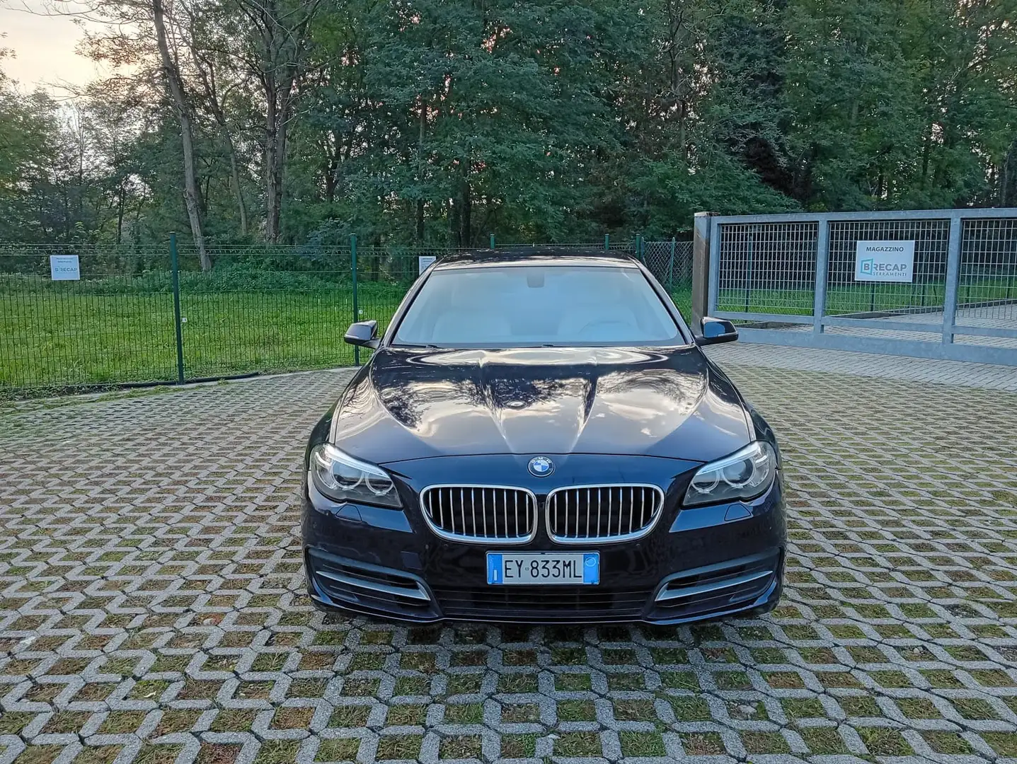 BMW 520 d F11 Touring Luxury 190cv Auto Blu/Azzurro - 2