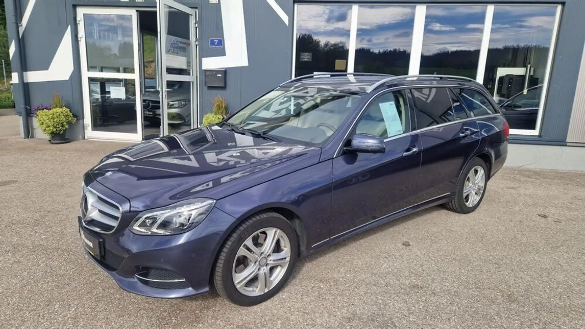 Mercedes-Benz E 350 BlueTEC 4Matic Blau - 2