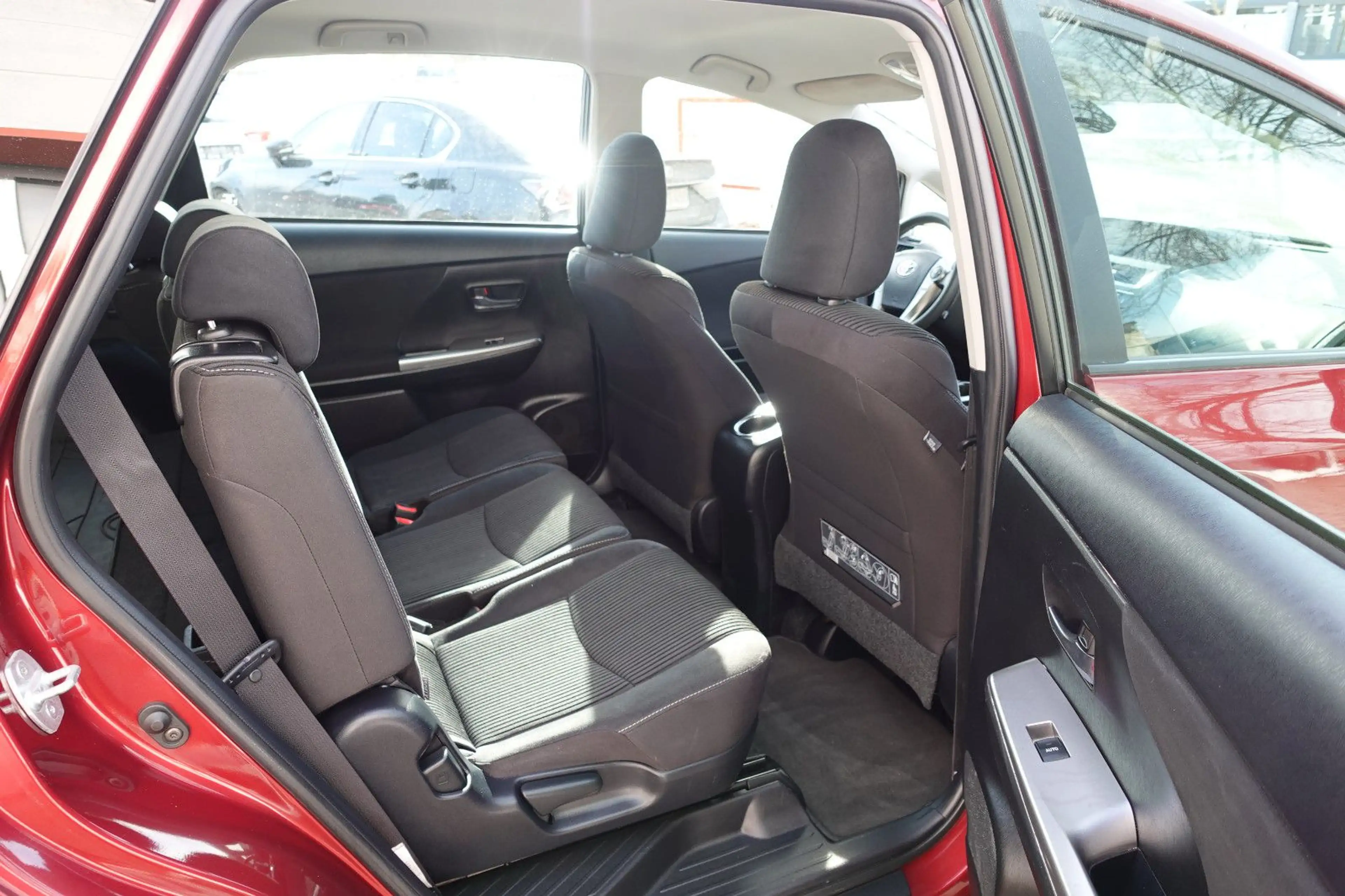 Toyota Prius+ 1.8l Comfort LED, Kamera — photo 9