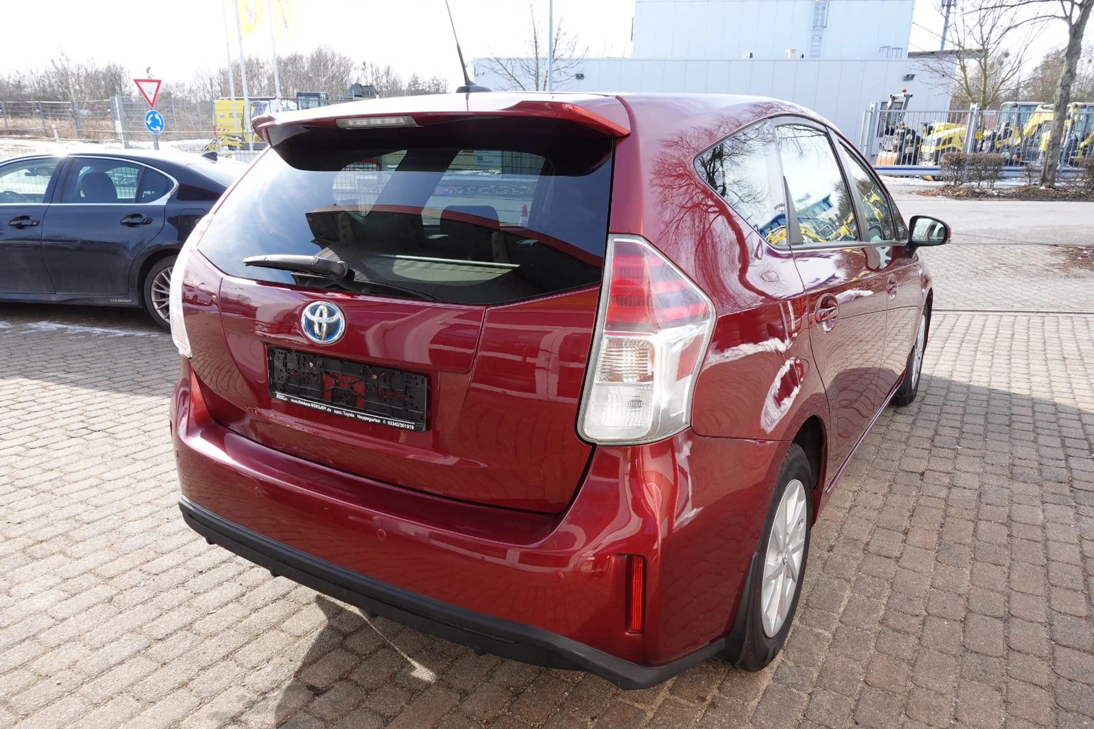 Toyota Prius+ 1.8l Comfort LED, Kamera — photo 3