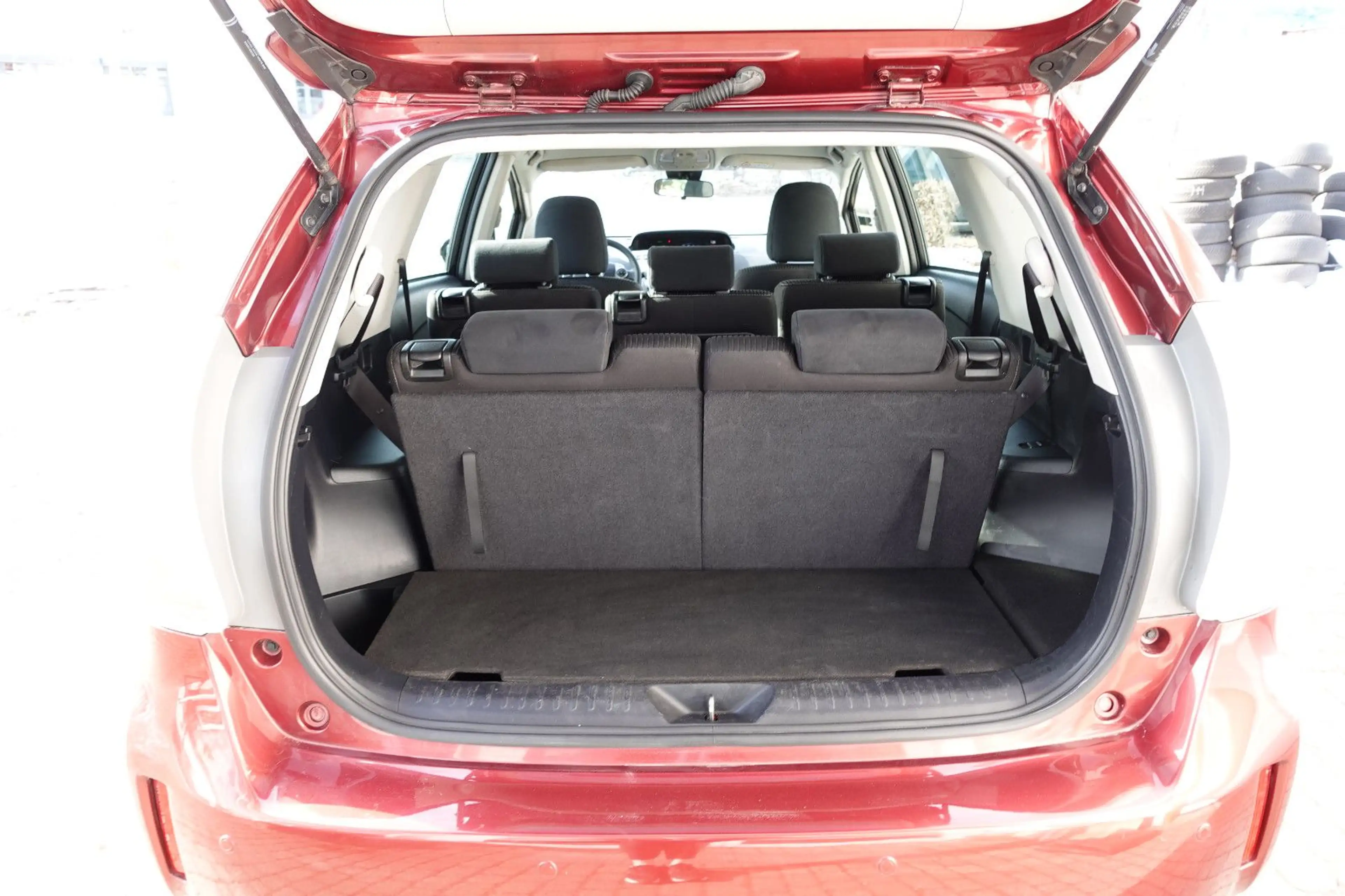 Toyota Prius+ 1.8l Comfort LED, Kamera — photo 13