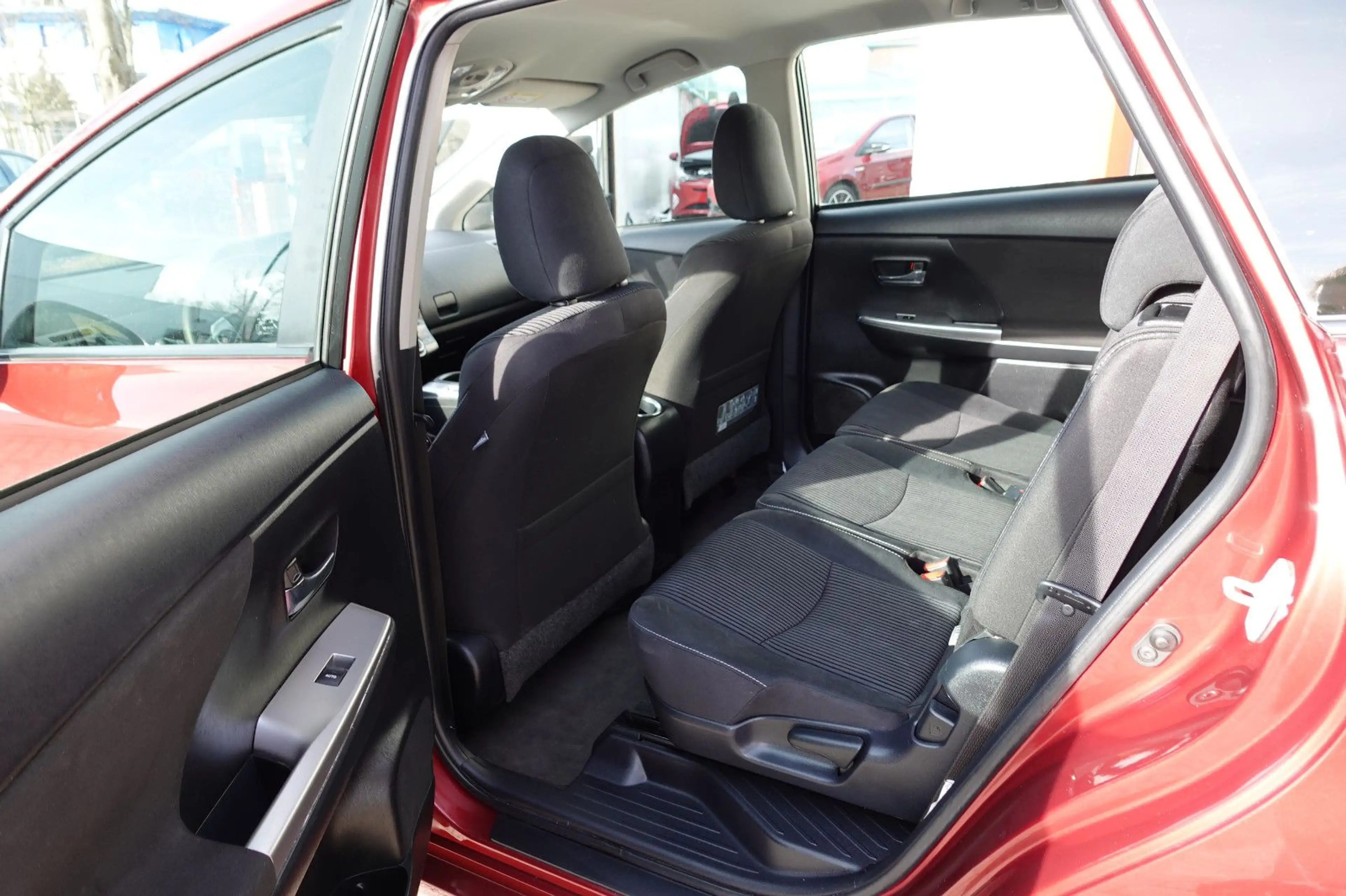 Toyota Prius+ 1.8l Comfort LED, Kamera — photo 8