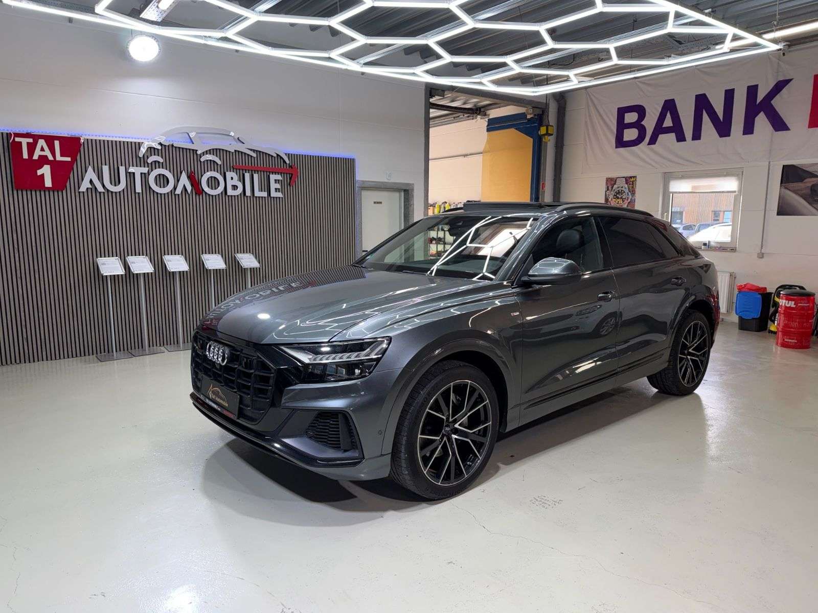 Second hand Audi Q8 