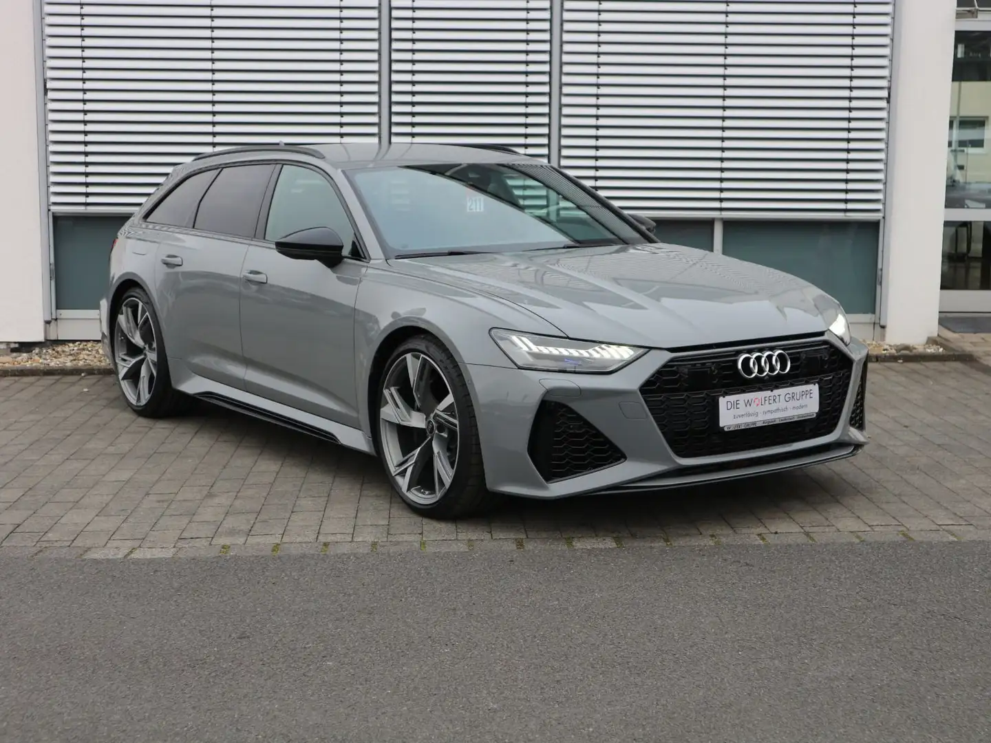Audi RS6 TFSI tiptronic quattro *280km/h*B&O* Grau - 2