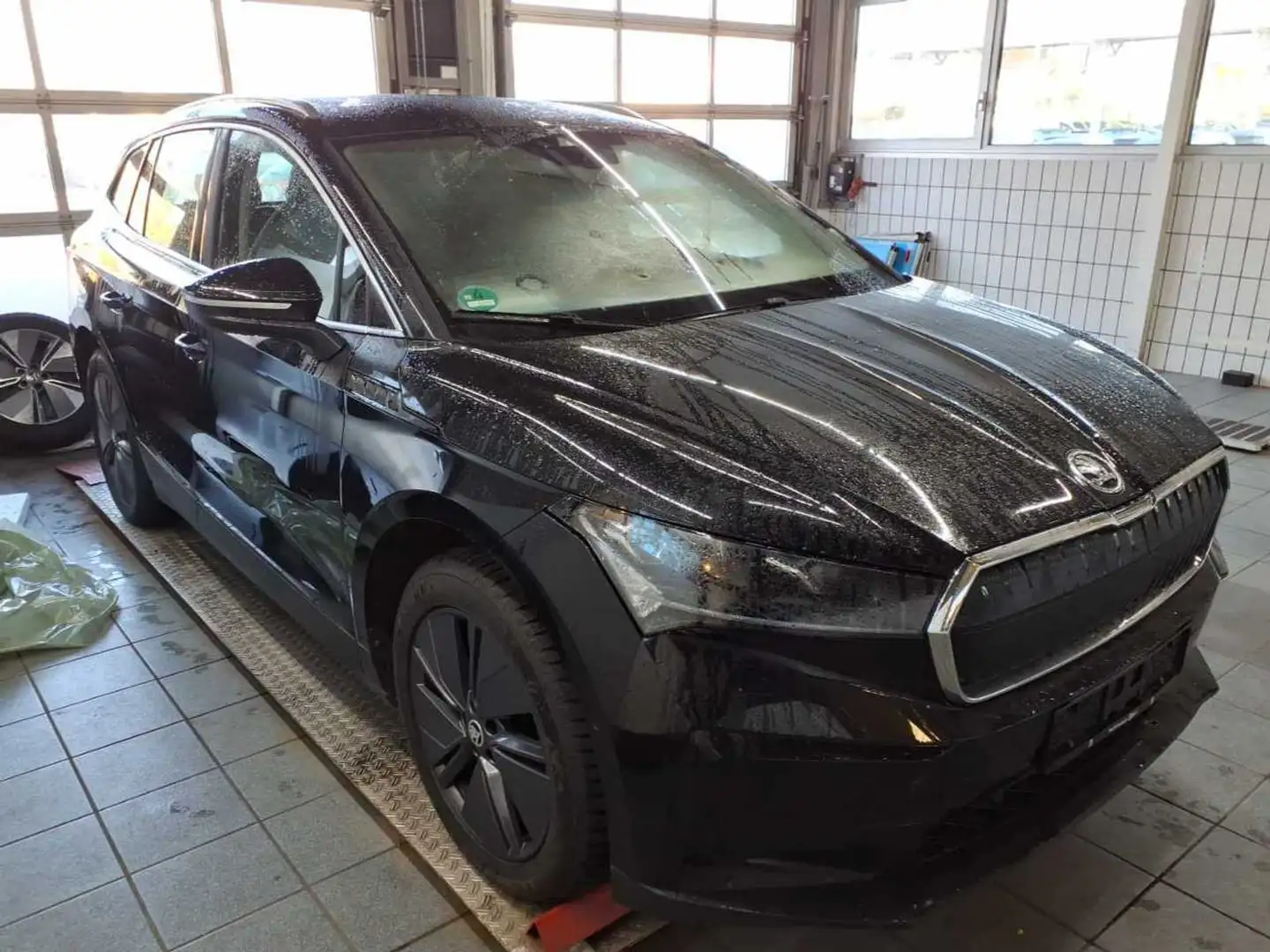 Skoda Enyaq 80 82 KWh *NAVI*AHK*ASSIST*WÄRMEP.*19ZOLL Schwarz - 2