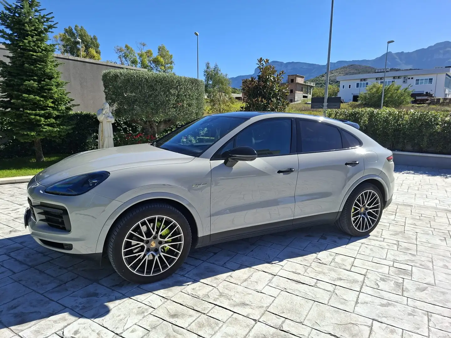 Porsche Cayenne Cayenne Coupe 3.0 e-hybrid tiptronic Argento - 1