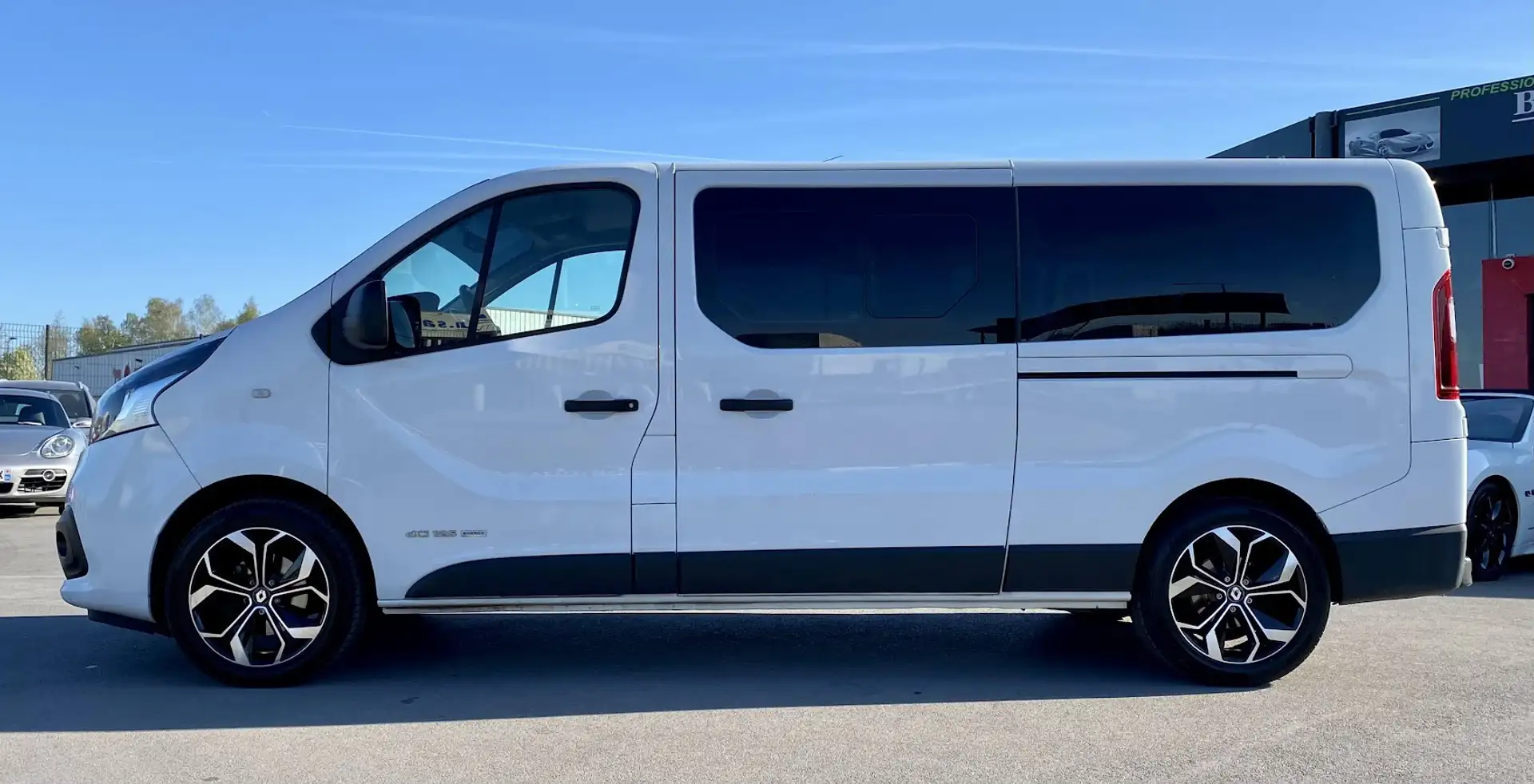 Renault Trafic III Combi L2H1 ZEN / 1.6l DCI 125 CH BVM 6 / 9 Places Weiß - 2
