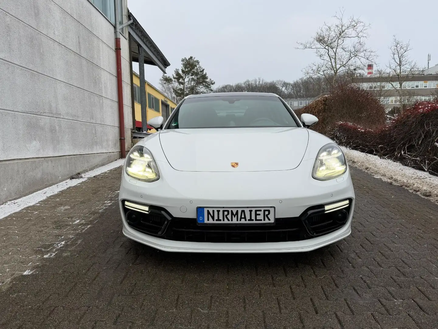 Porsche Panamera GTS Sport Design LED Pano Approved Weiß - 2