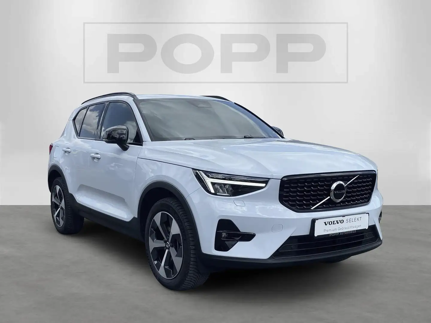 Volvo XC40 B3 FWD Plus Dark 19" ACC FSH H&K LED SHZ Blu/Azzurro - 2