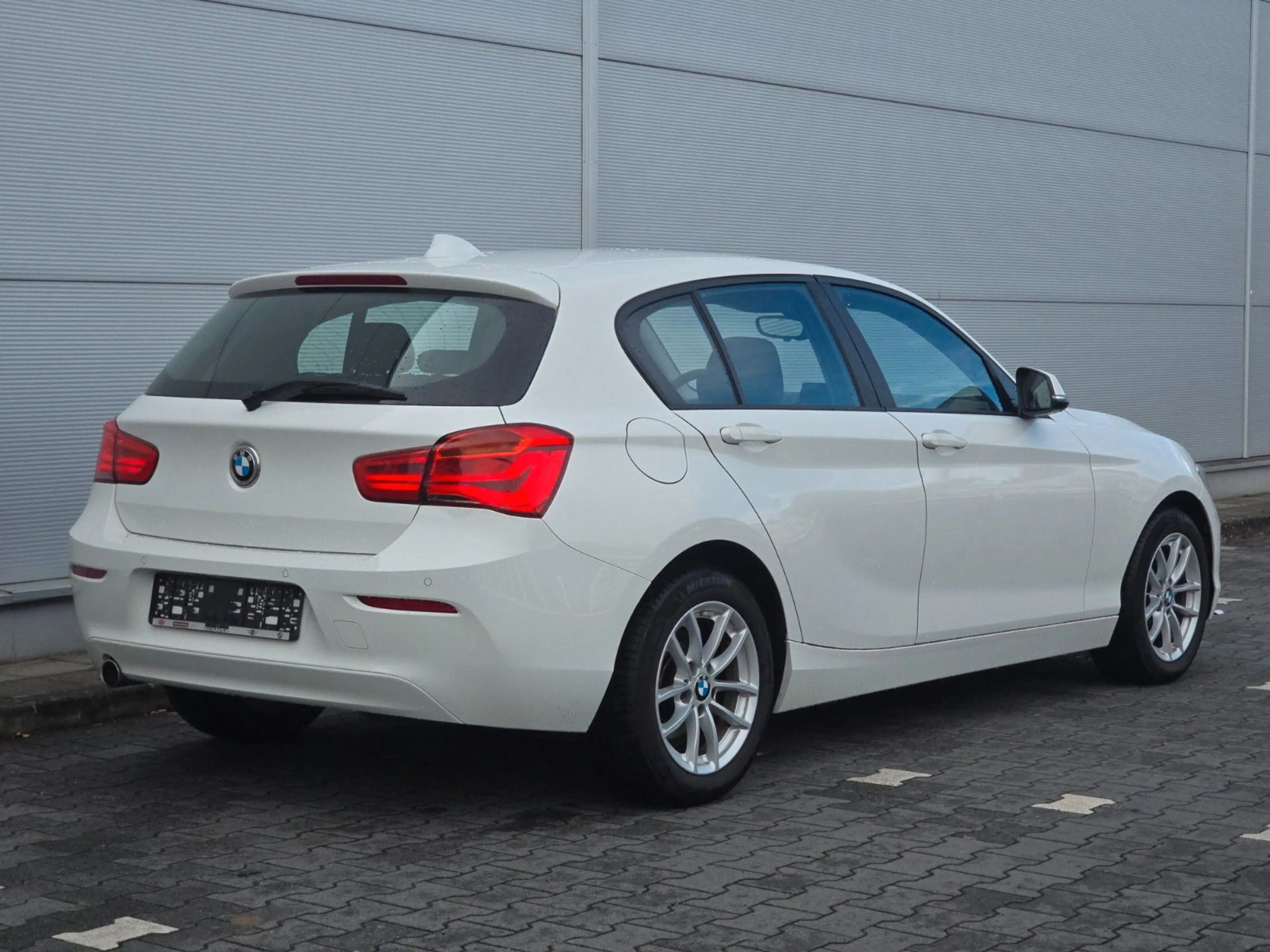 BMW 118 118d xDrive (Volle Servicehistorie) — photo 6