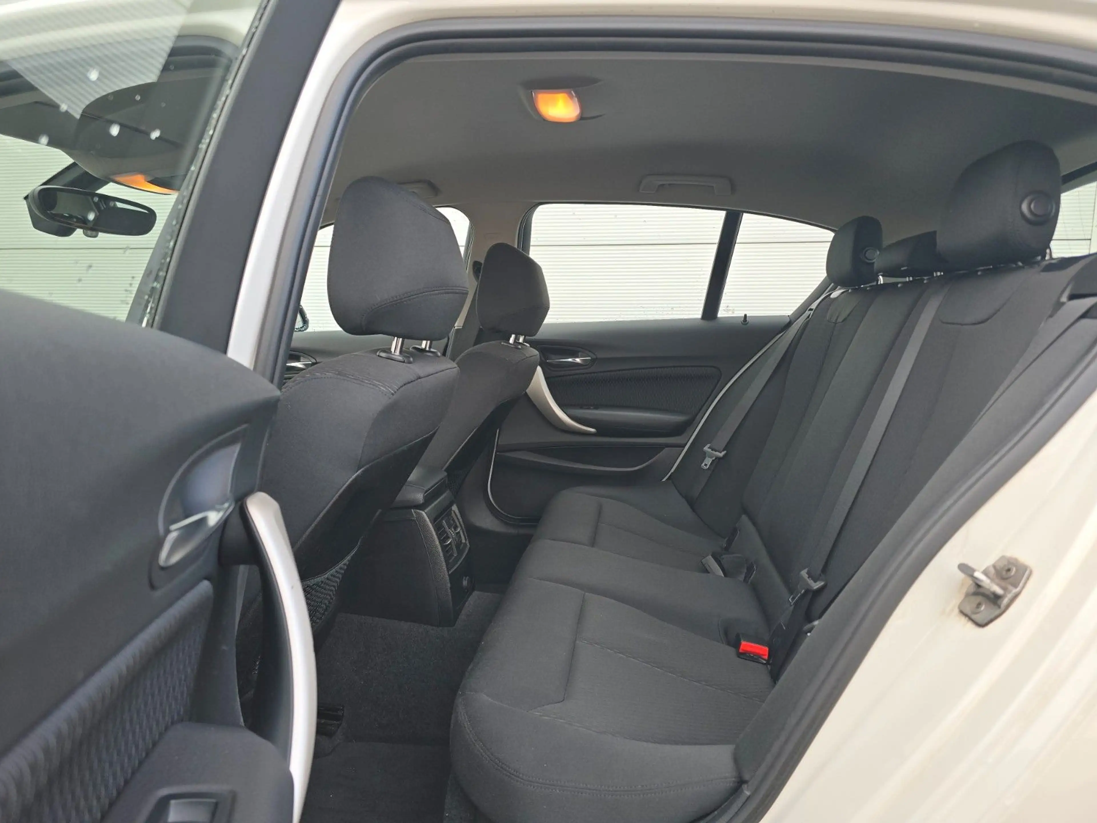 BMW 118 118d xDrive (Volle Servicehistorie) — photo 8