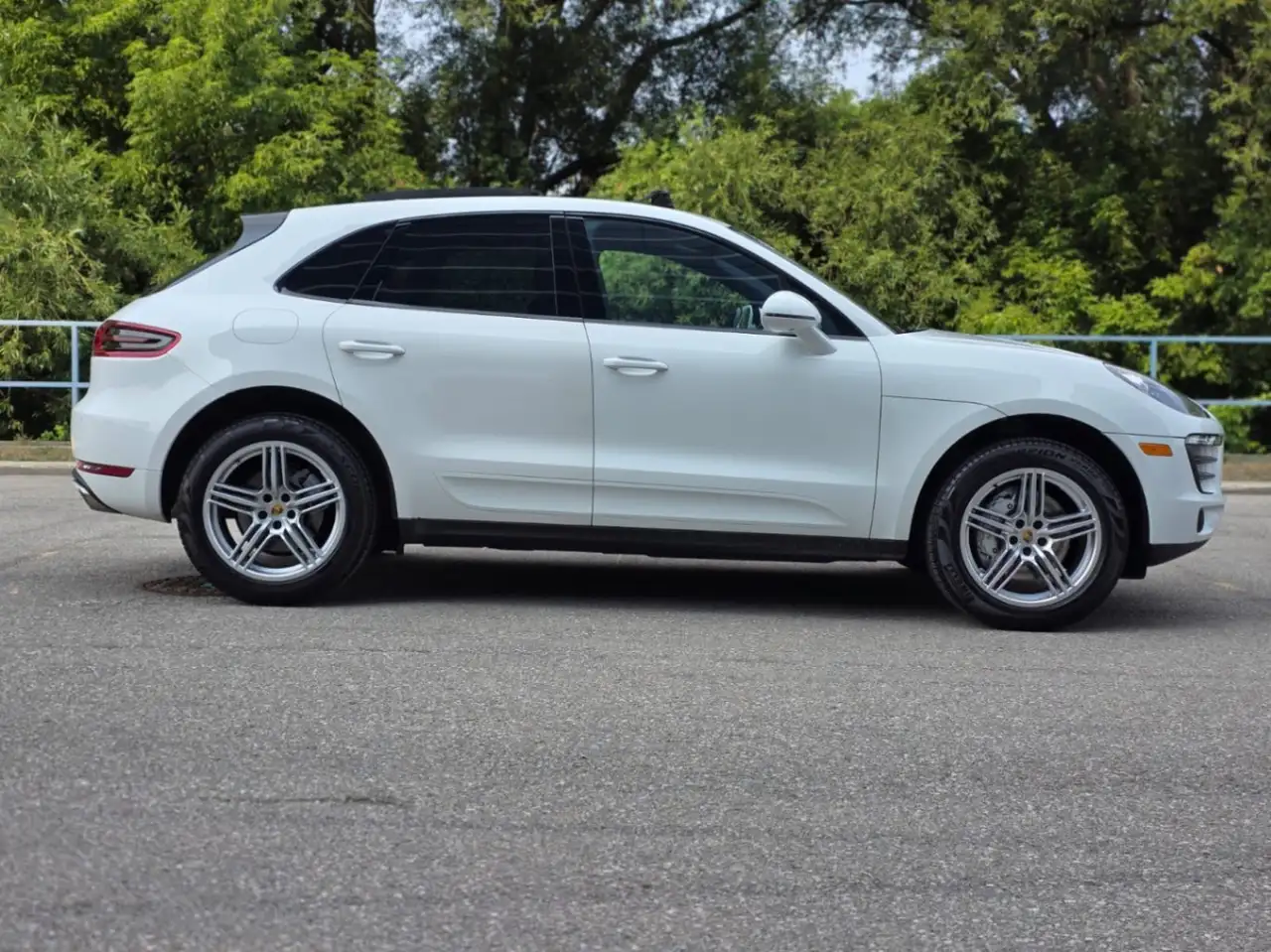 Porsche Macan снимка Porsche Macan