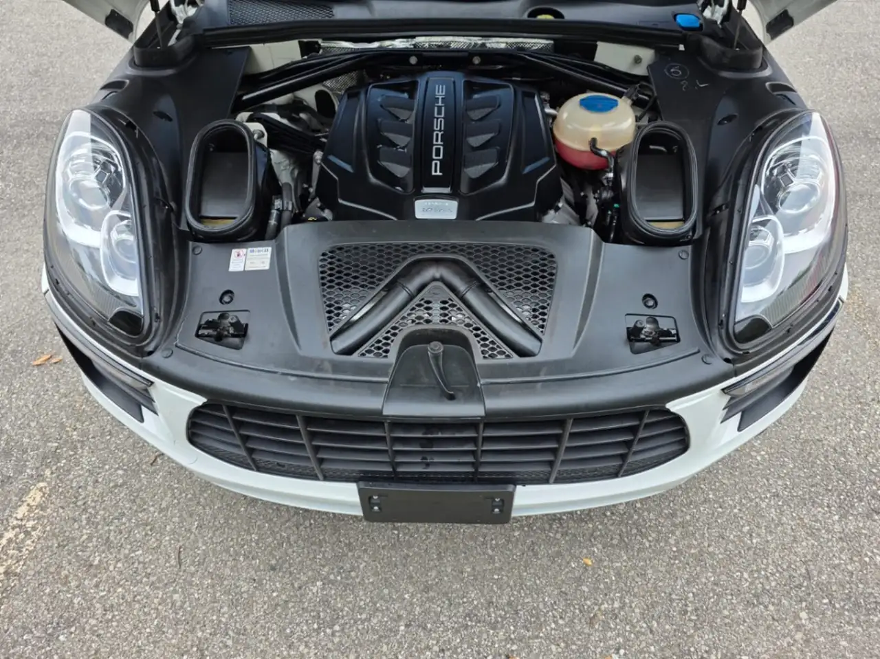 Porsche Macan снимка Porsche Macan