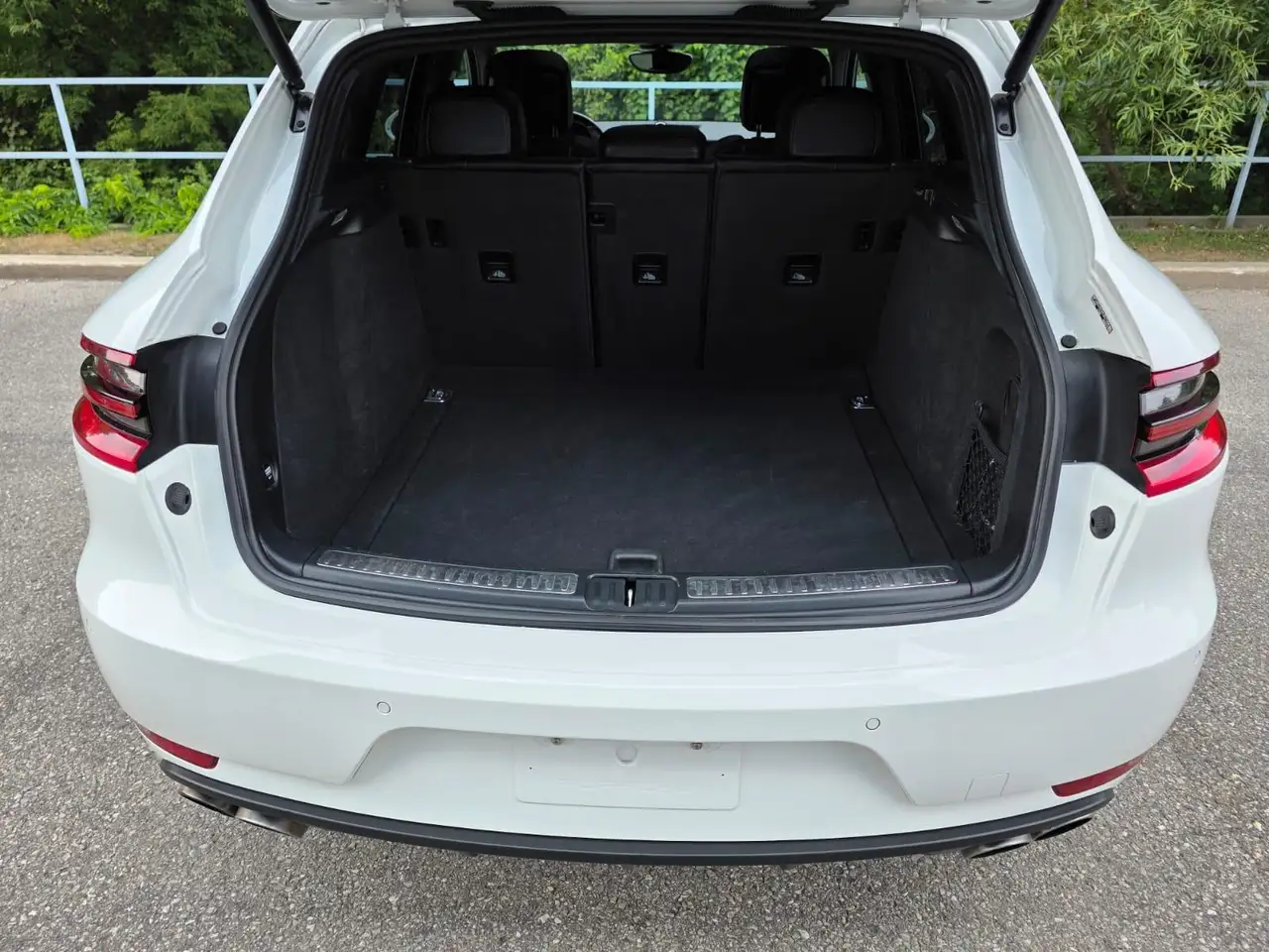 Porsche Macan снимка Porsche Macan