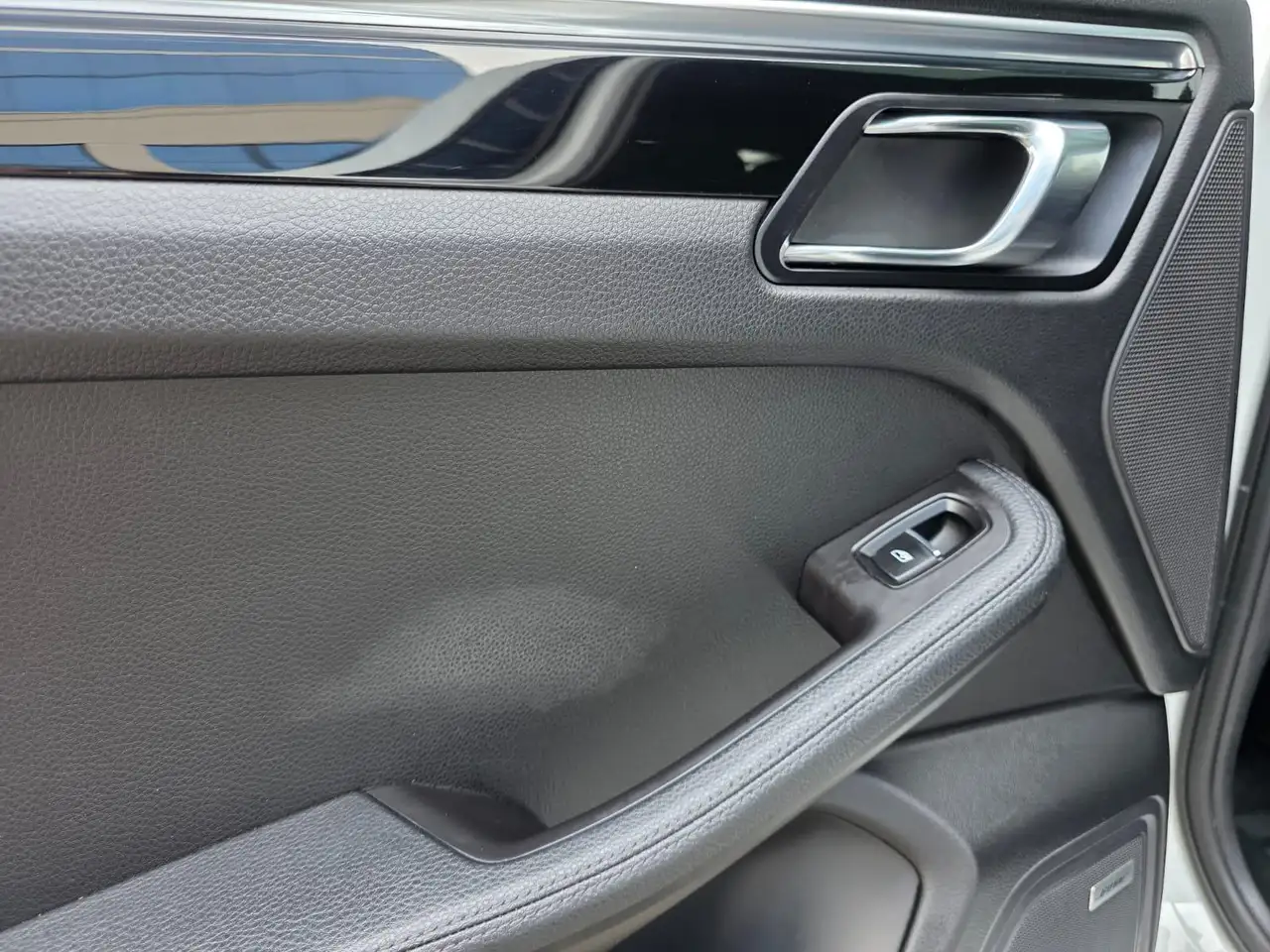 Porsche Macan снимка Porsche Macan