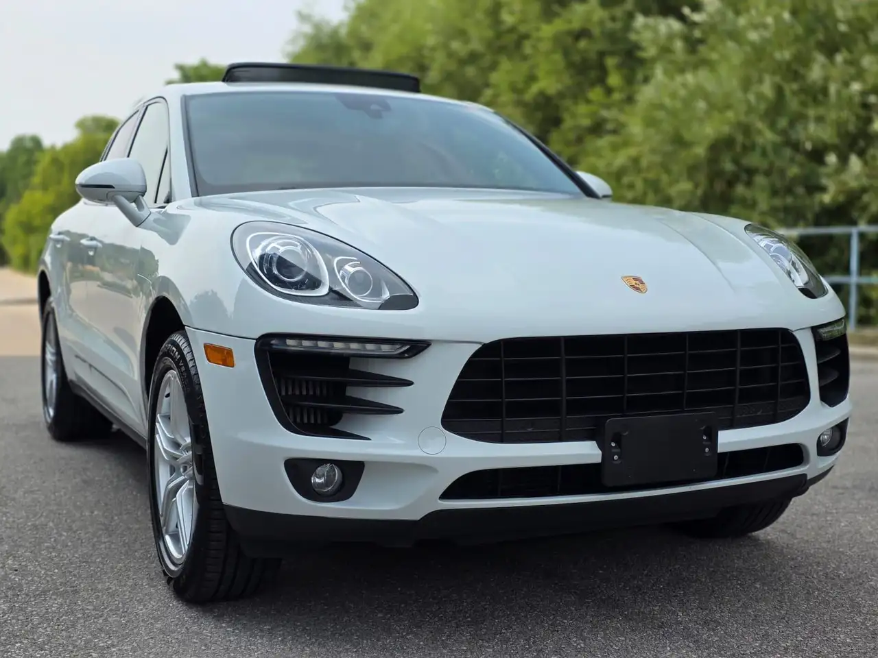 Porsche Macan снимка Porsche Macan