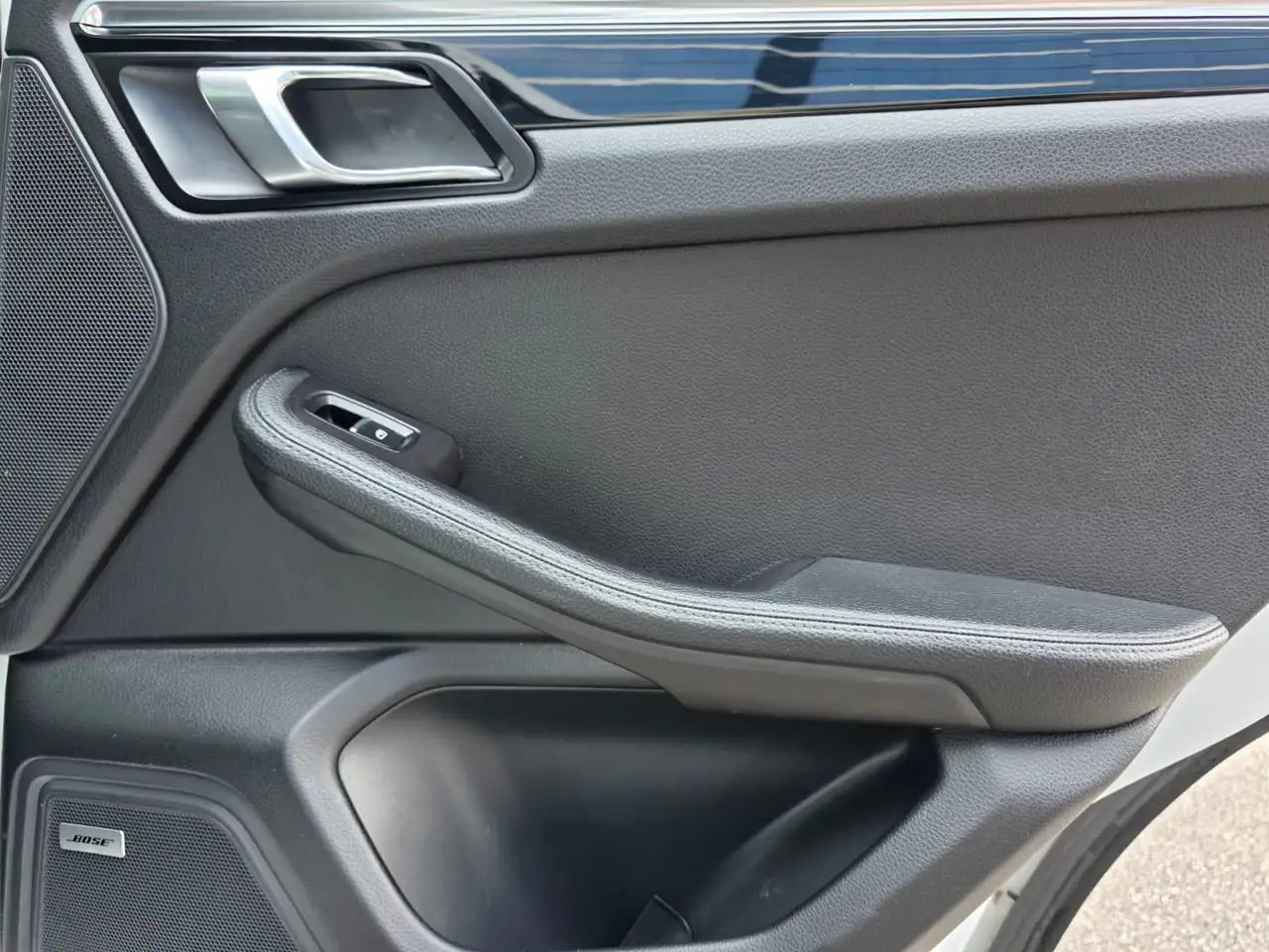 Porsche Macan снимка Porsche Macan