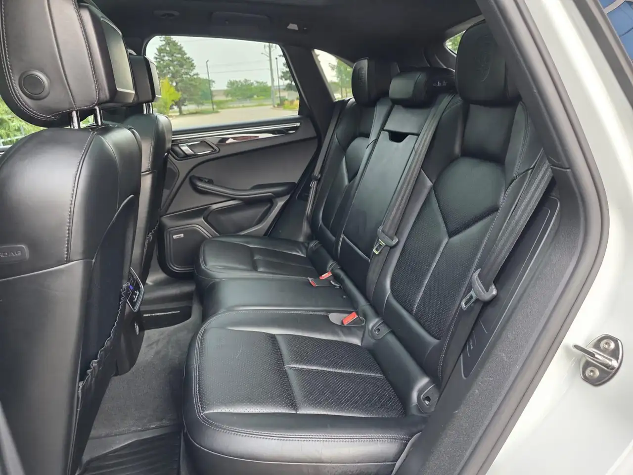 Porsche Macan снимка Porsche Macan