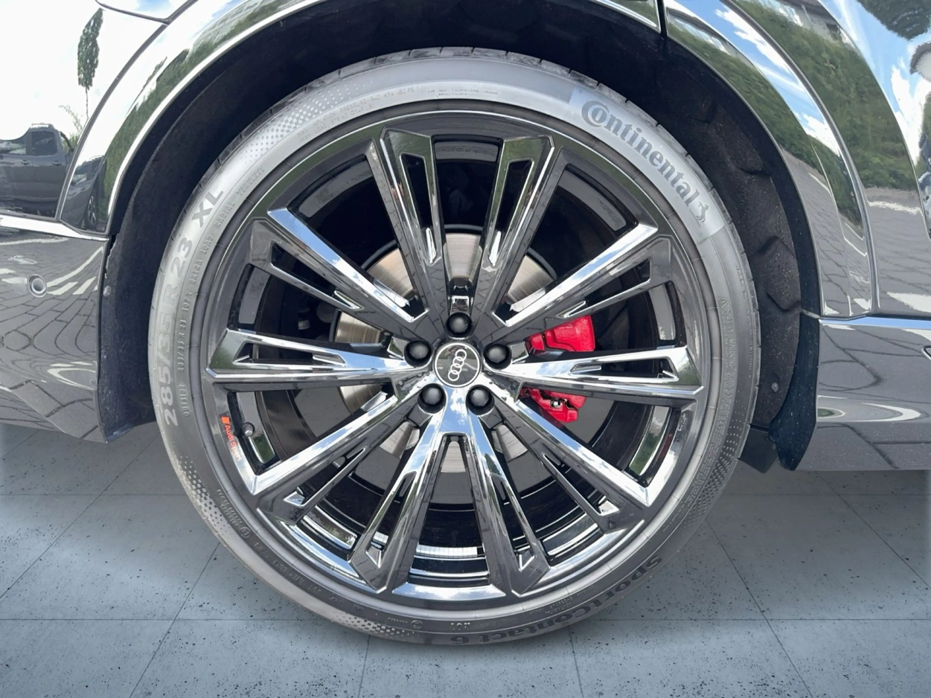 Audi SQ8 TFSI AHK/StHz/HDMatrix/23''/HuD/B&O/Pano/Ass — photo 7