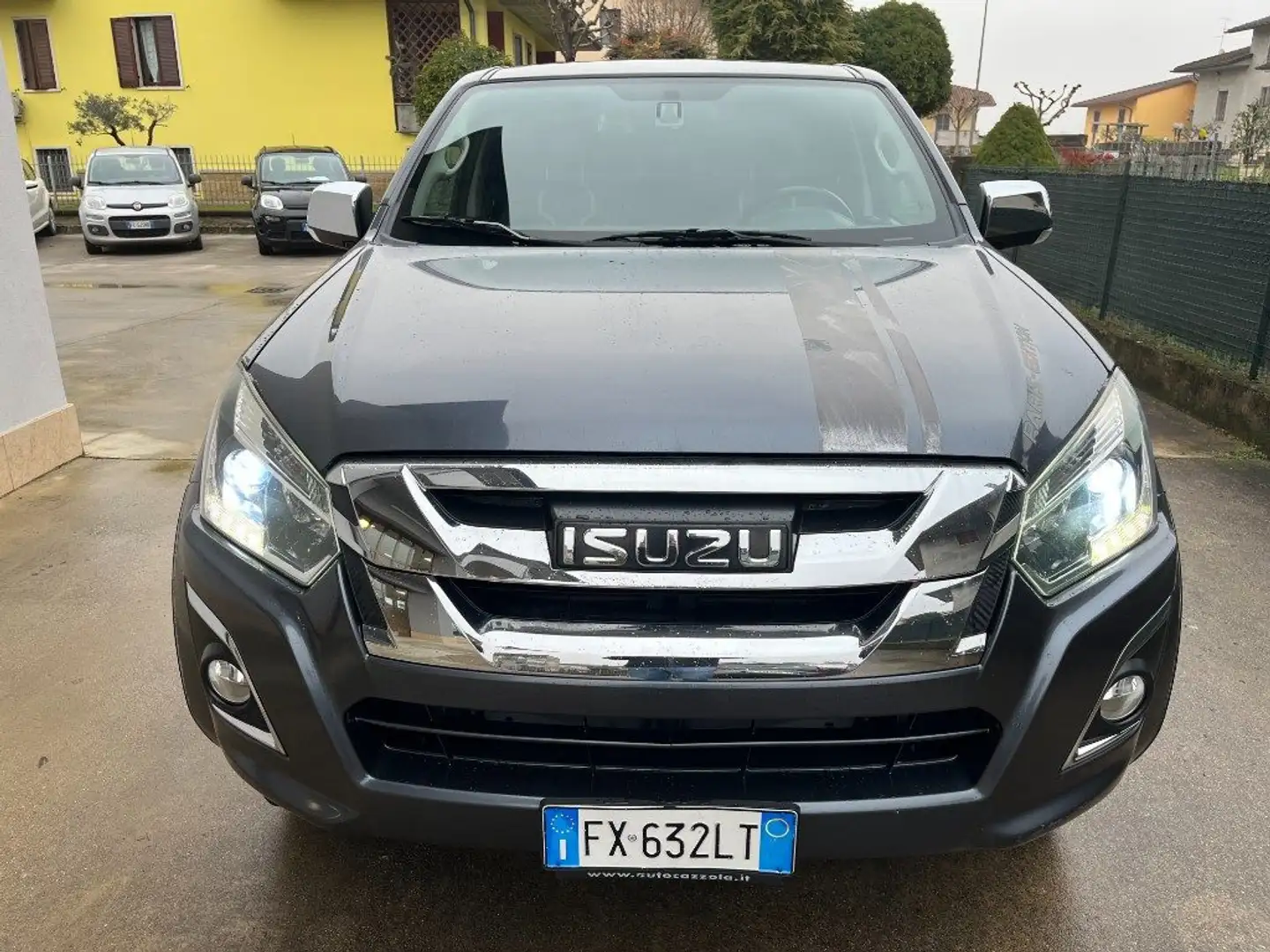 Isuzu D-Max 1.9  Solar 4WD A/C Aut.PARIS-EDITION GANCIO TRAINO Gris - 2