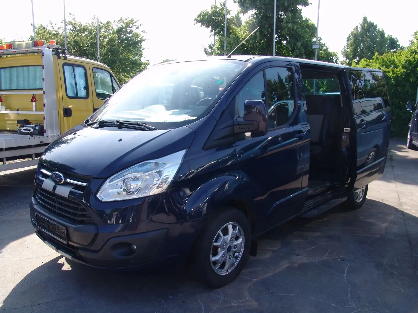 Ford Tourneo Custom Titanium L1-8Si/2 Schiebetü/ Blau - 1