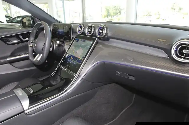 Mercedes-Benz C-Class view 7