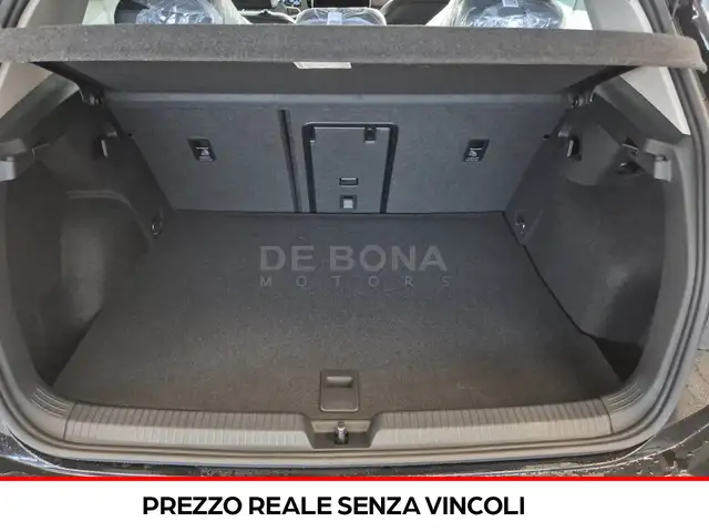 Volkswagen Golf view 16