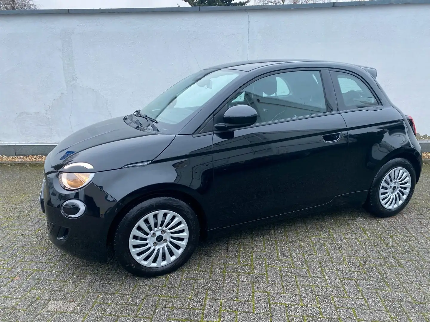 Fiat 500e Action Limousine 23,8kWh 36 Monate Garantie Schwarz - 2