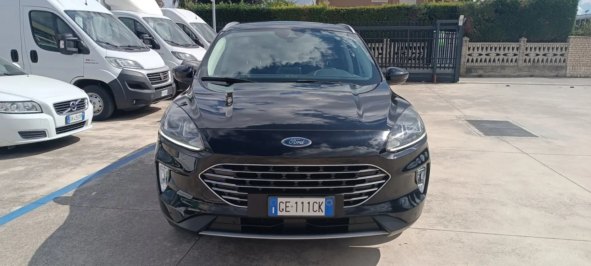 Ford Kuga 1.5 EcoBlue 120 CV 2WD Titanium Business Nero - 2
