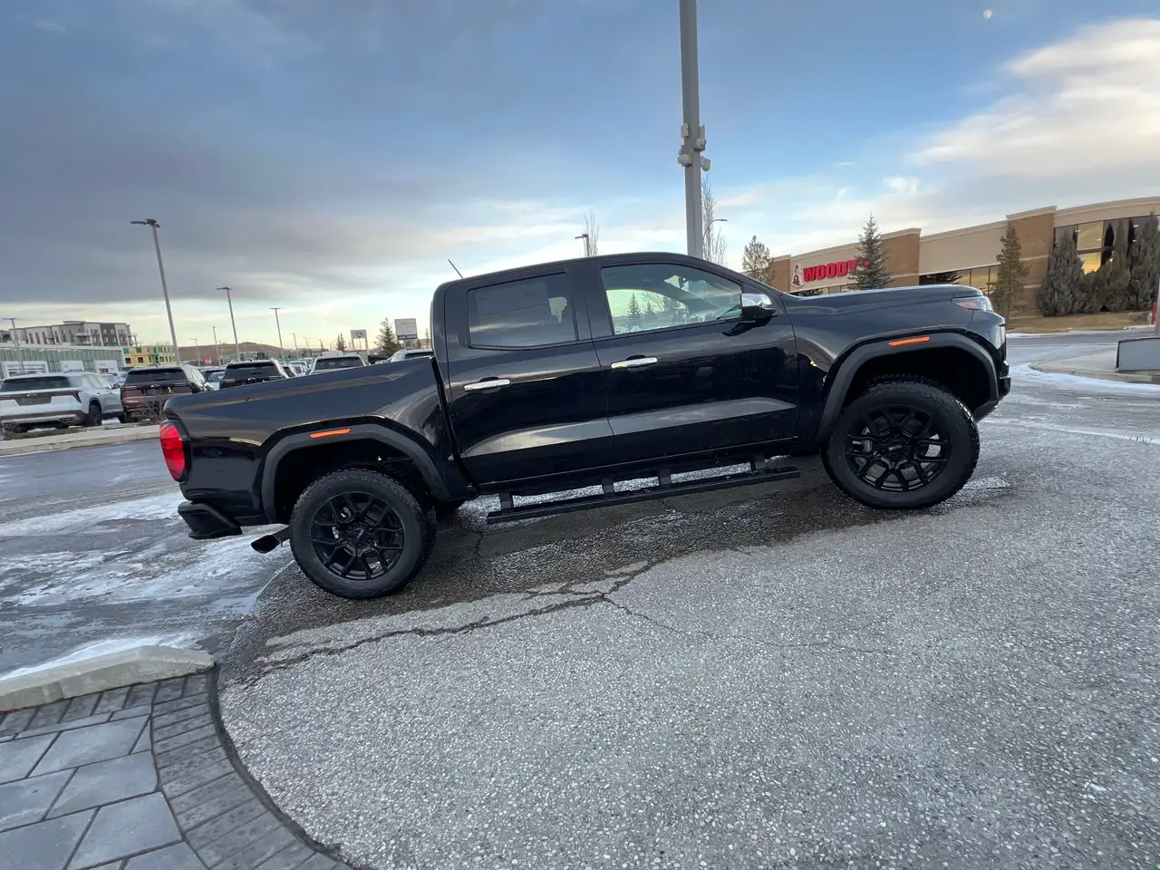 GMC Canyon снимка GMC Canyon