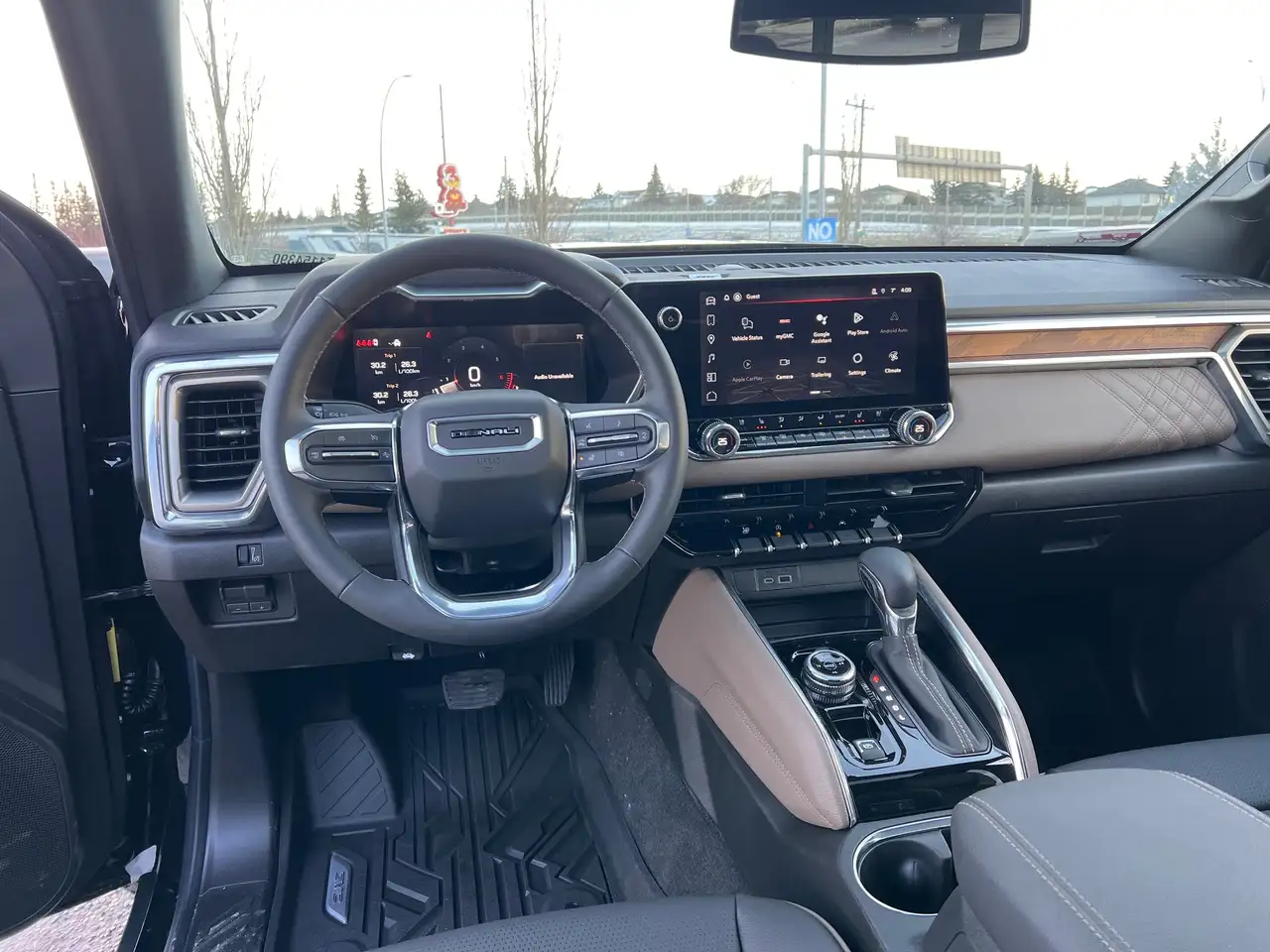GMC Canyon снимка GMC Canyon