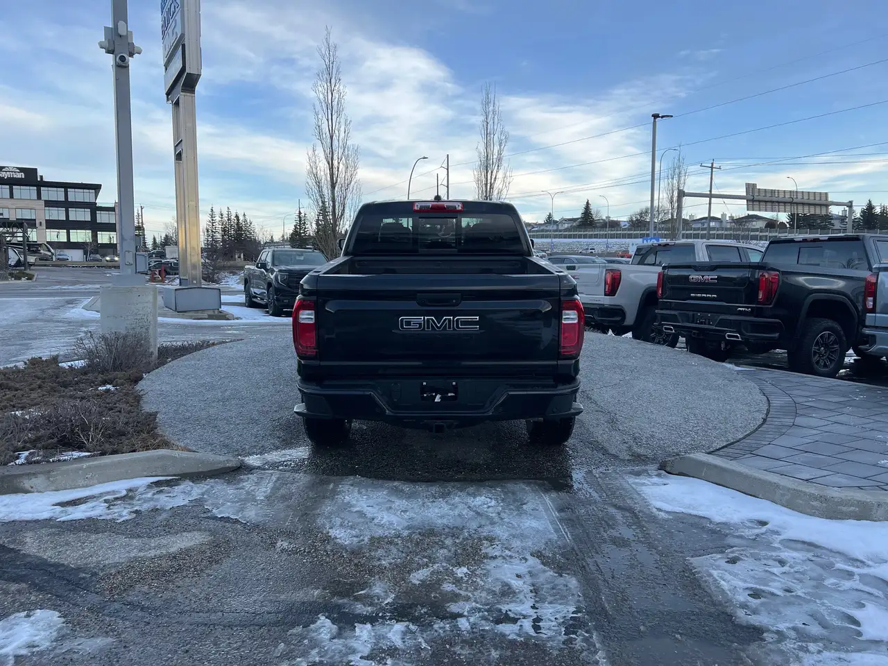 GMC Canyon снимка GMC Canyon