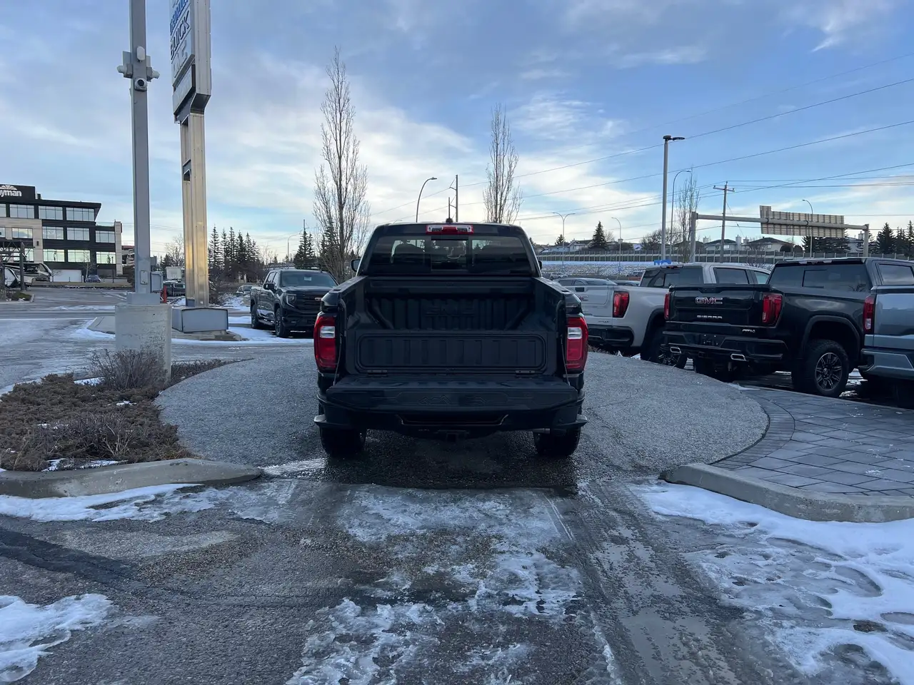 GMC Canyon снимка GMC Canyon