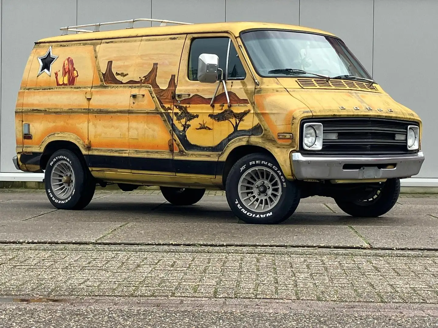 Dodge RAM B200 Jaune - 1