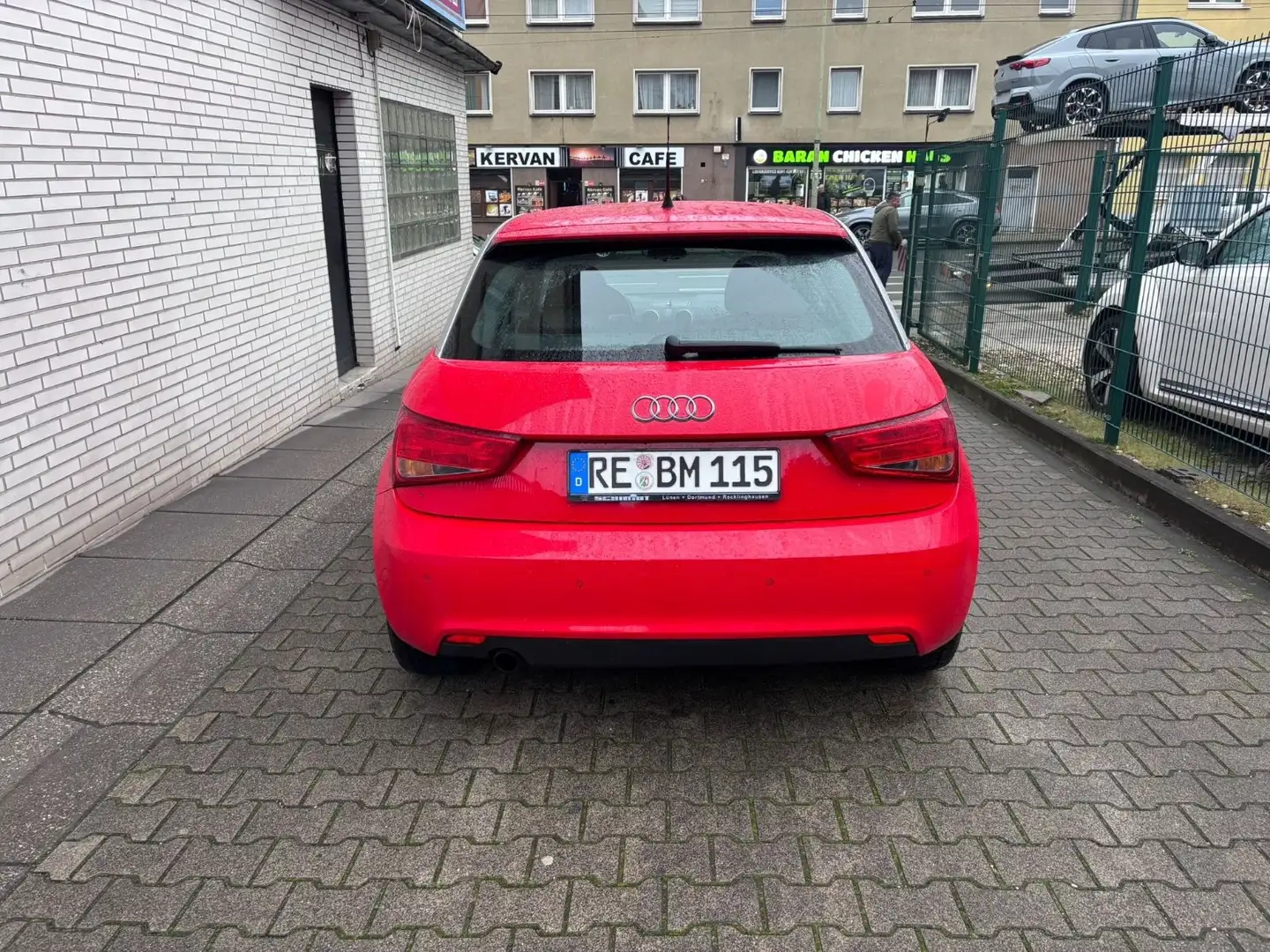 Audi A1 attraction 1 hand  tüv neu Rot - 2