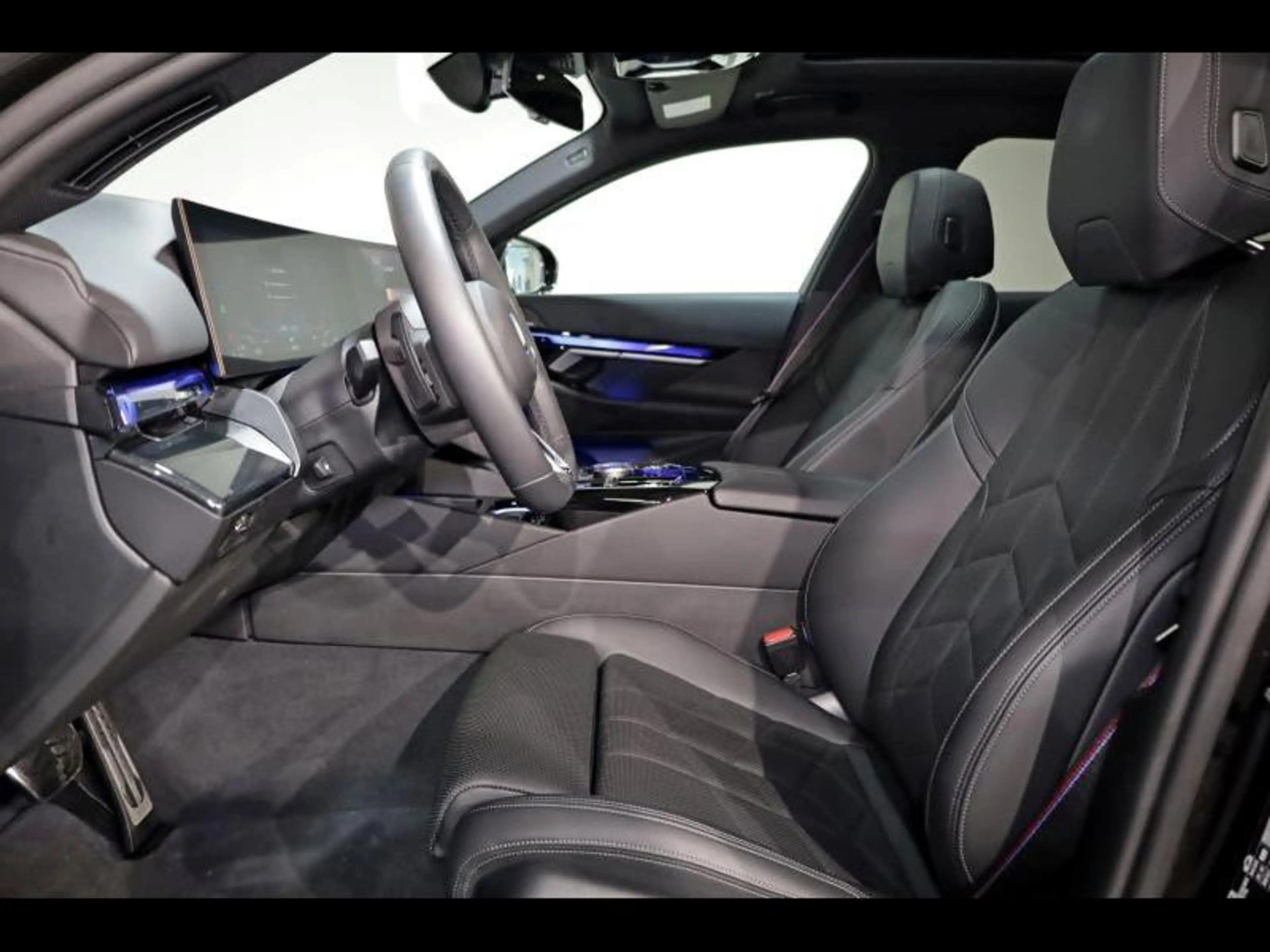 BMW 530 e Berline Kit M Sport 530e Berline — photo 9