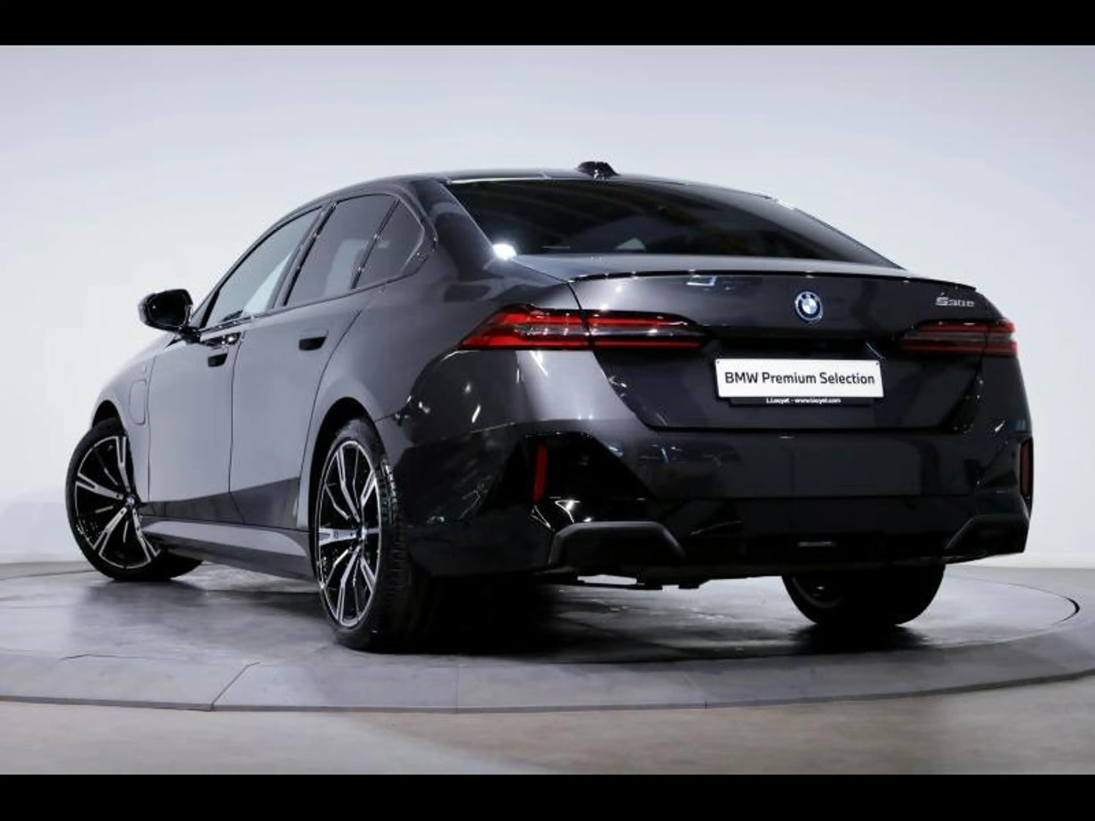 BMW 530 e Berline Kit M Sport 530e Berline — photo 5
