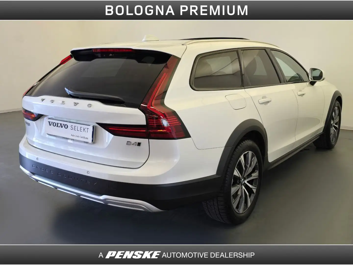 Volvo V90 Cross Country B4 (d) AWD automatico Ultimate Alb - 2