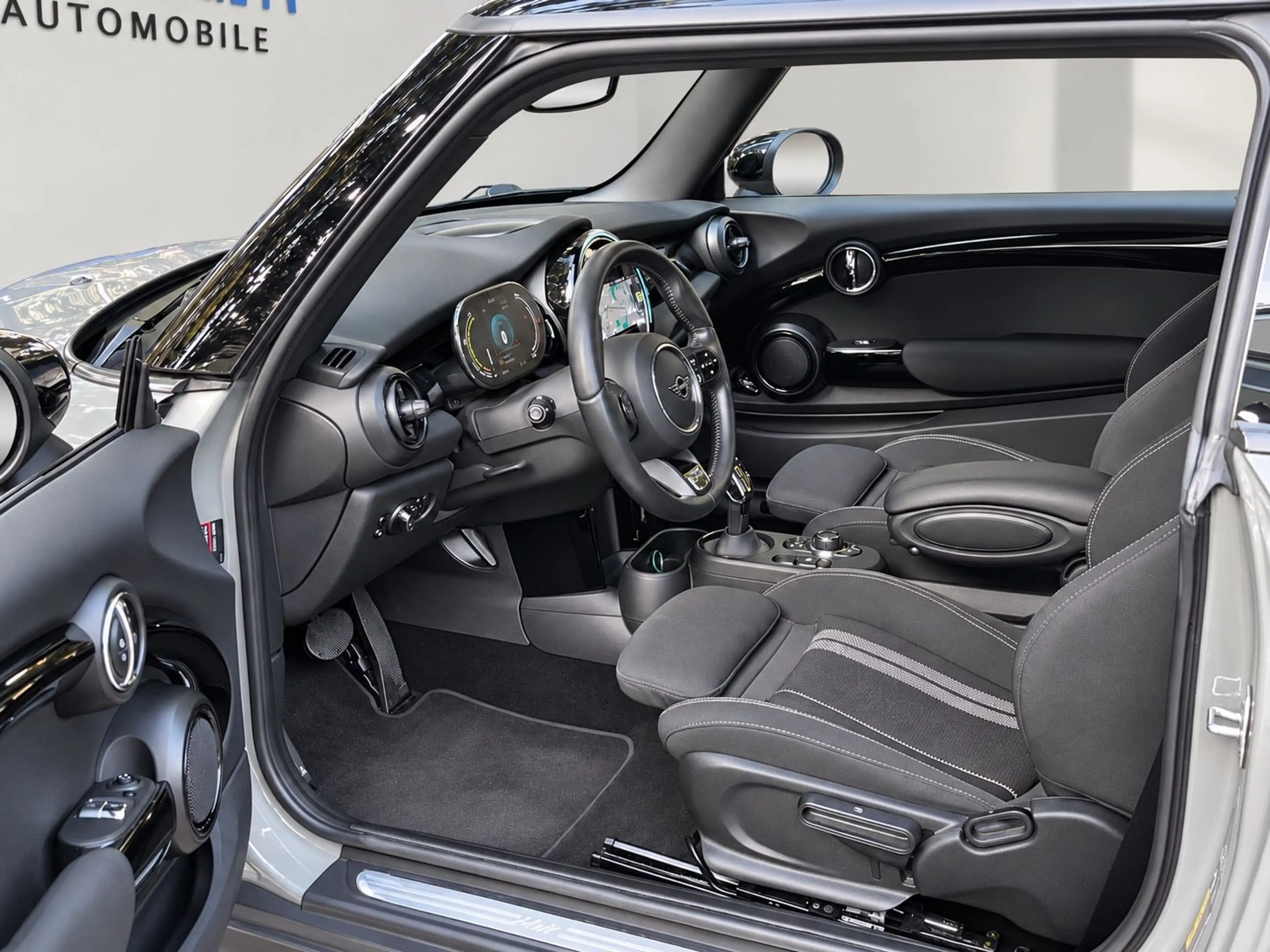 MINI Cooper SE PANORAMADACH NAVI PDC SoH TÜV GARANTIE — photo 9