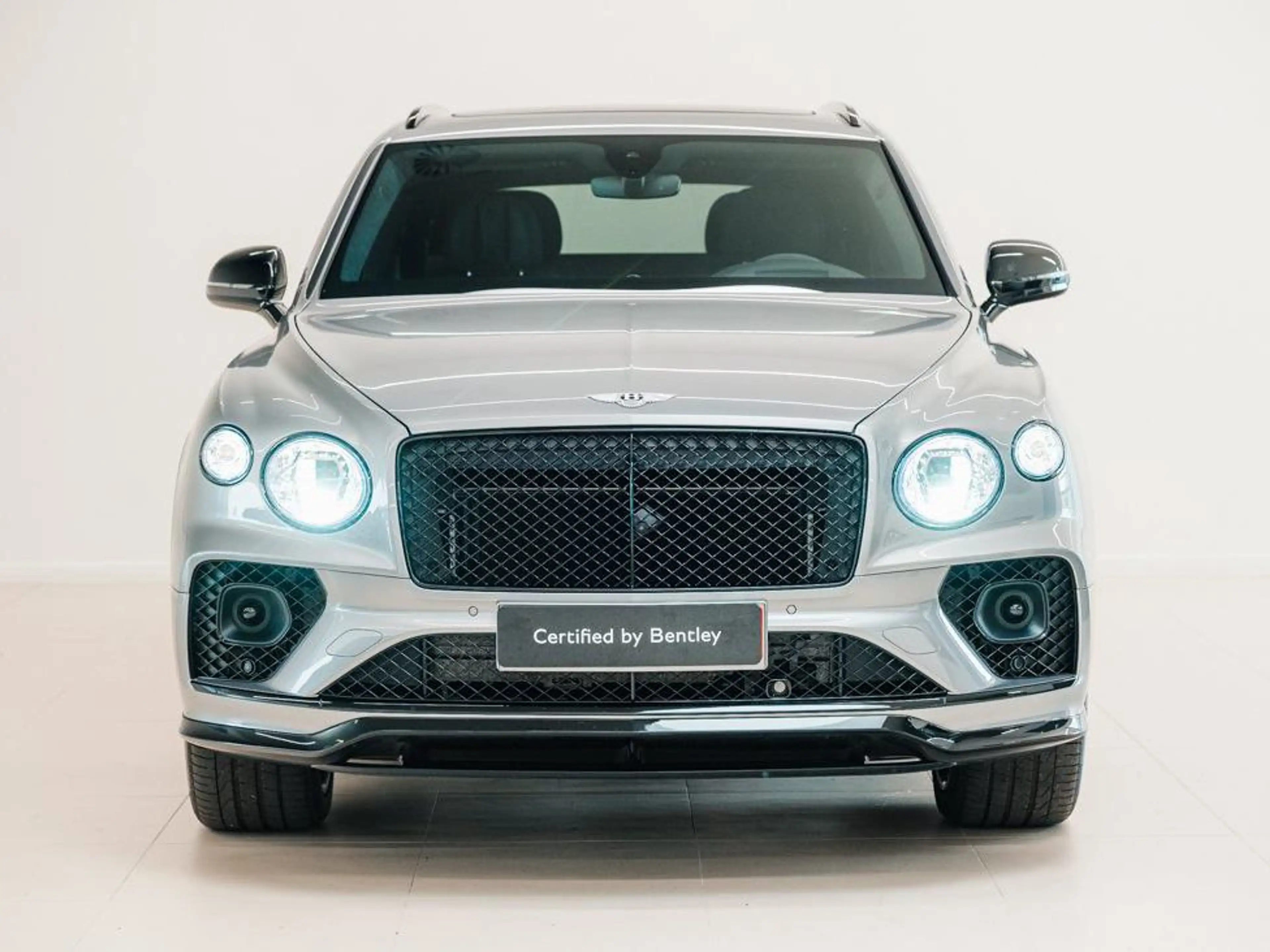 Bentley Bentayga 3.0 Turbo V6 PHEV S — photo 4