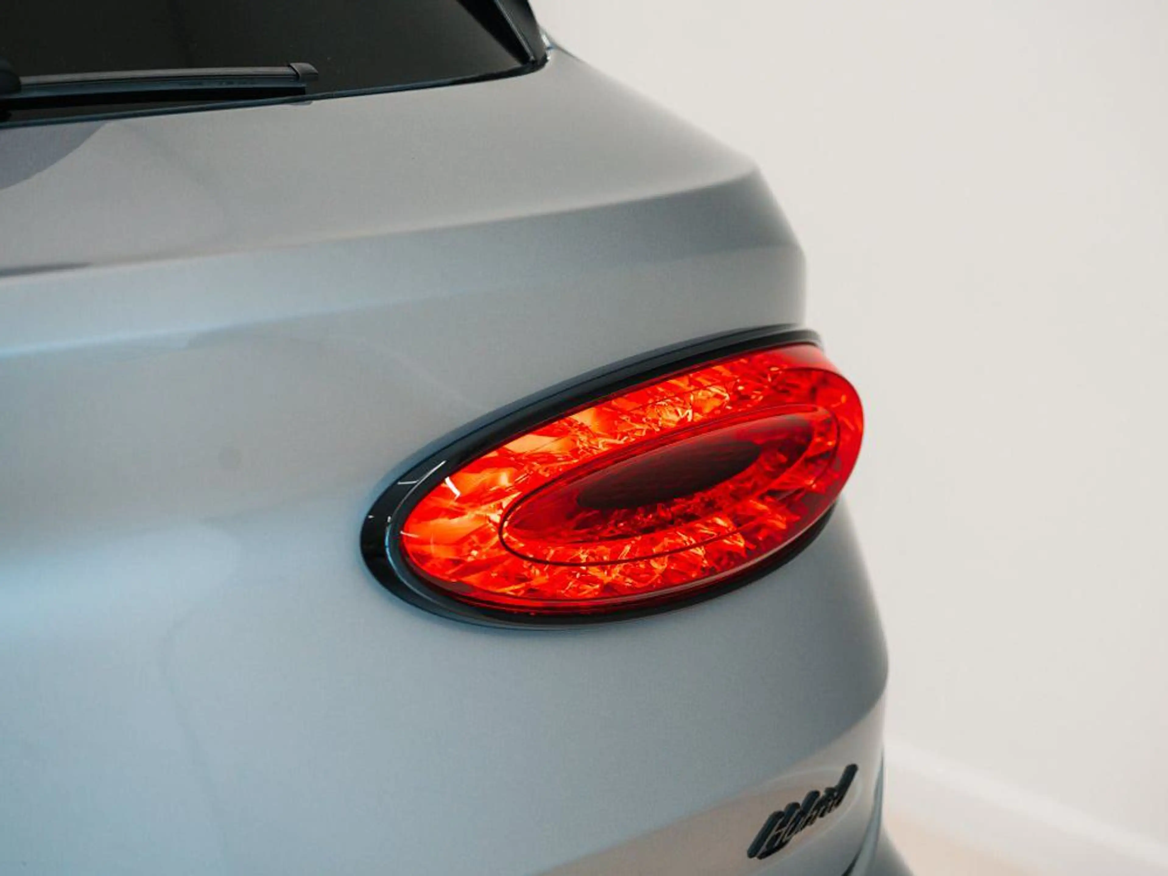 Bentley Bentayga 3.0 Turbo V6 PHEV S — photo 10