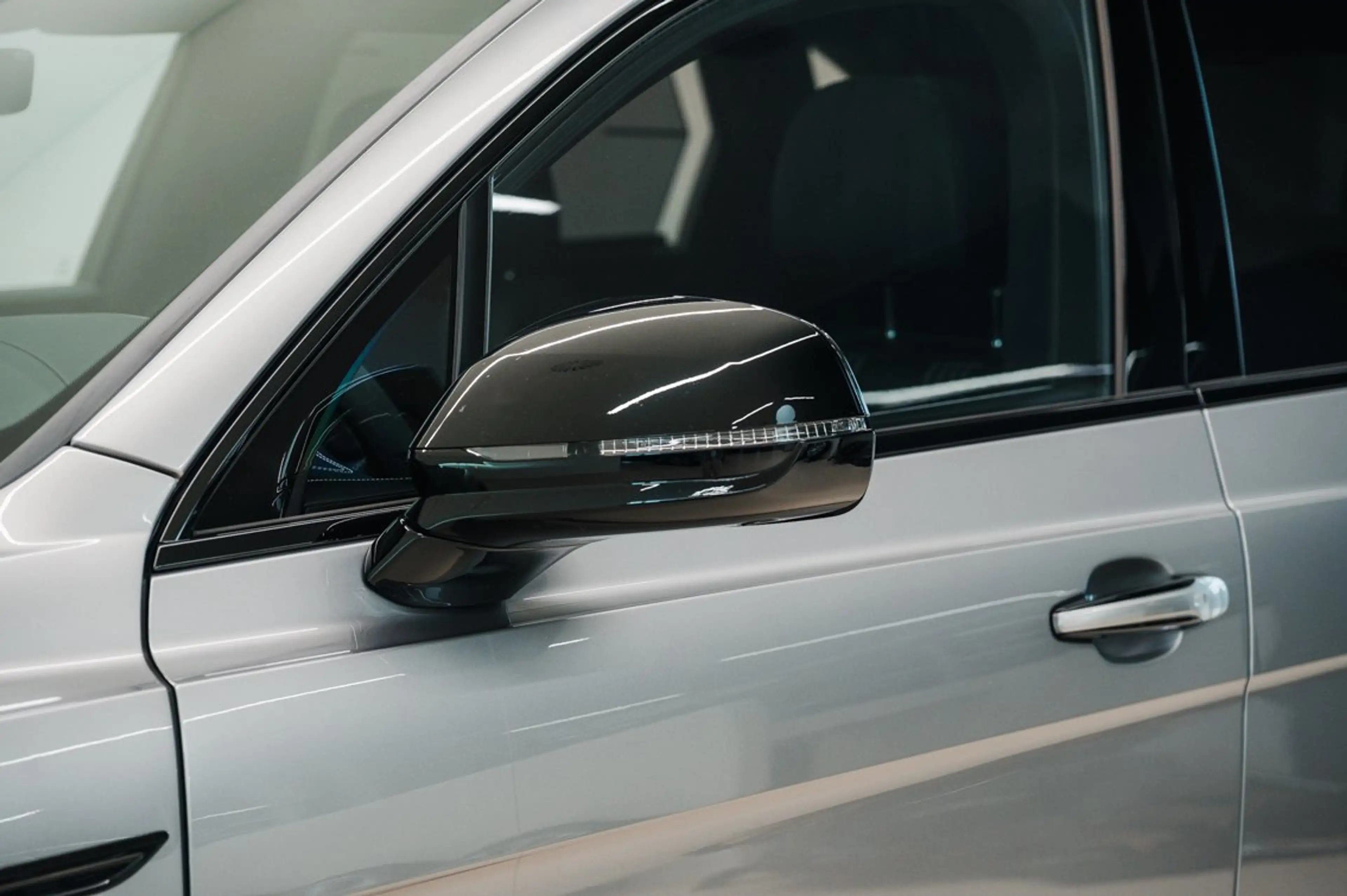 Bentley Bentayga 3.0 Turbo V6 PHEV S — photo 14